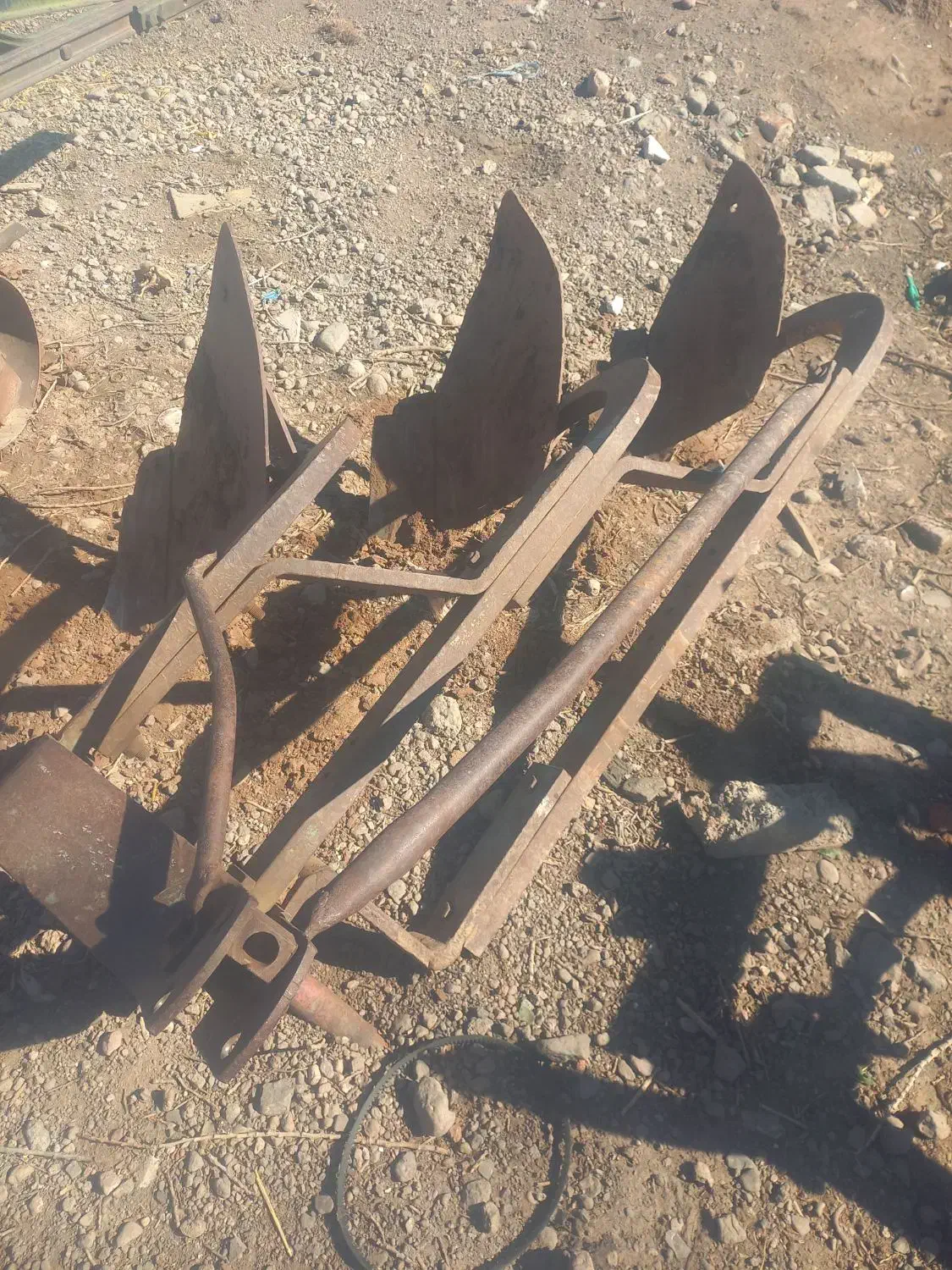 گاو اهن|ماشین‌آلات صنعتی|اردبیل, |دیوار