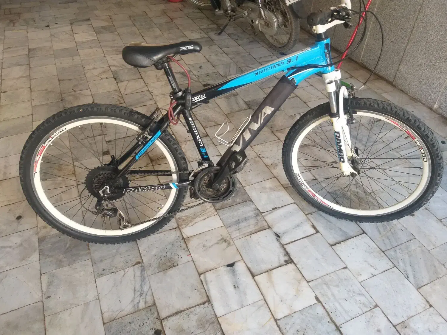 دوچرخه|دوچرخه، اسکیت، اسکوتر|نیشابور, بزرگمهر|دیوار