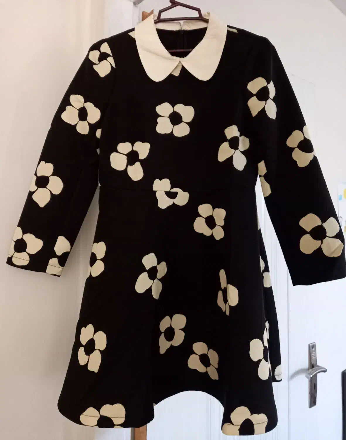 لباس مجلسی|لباس|دورود, |دیوار