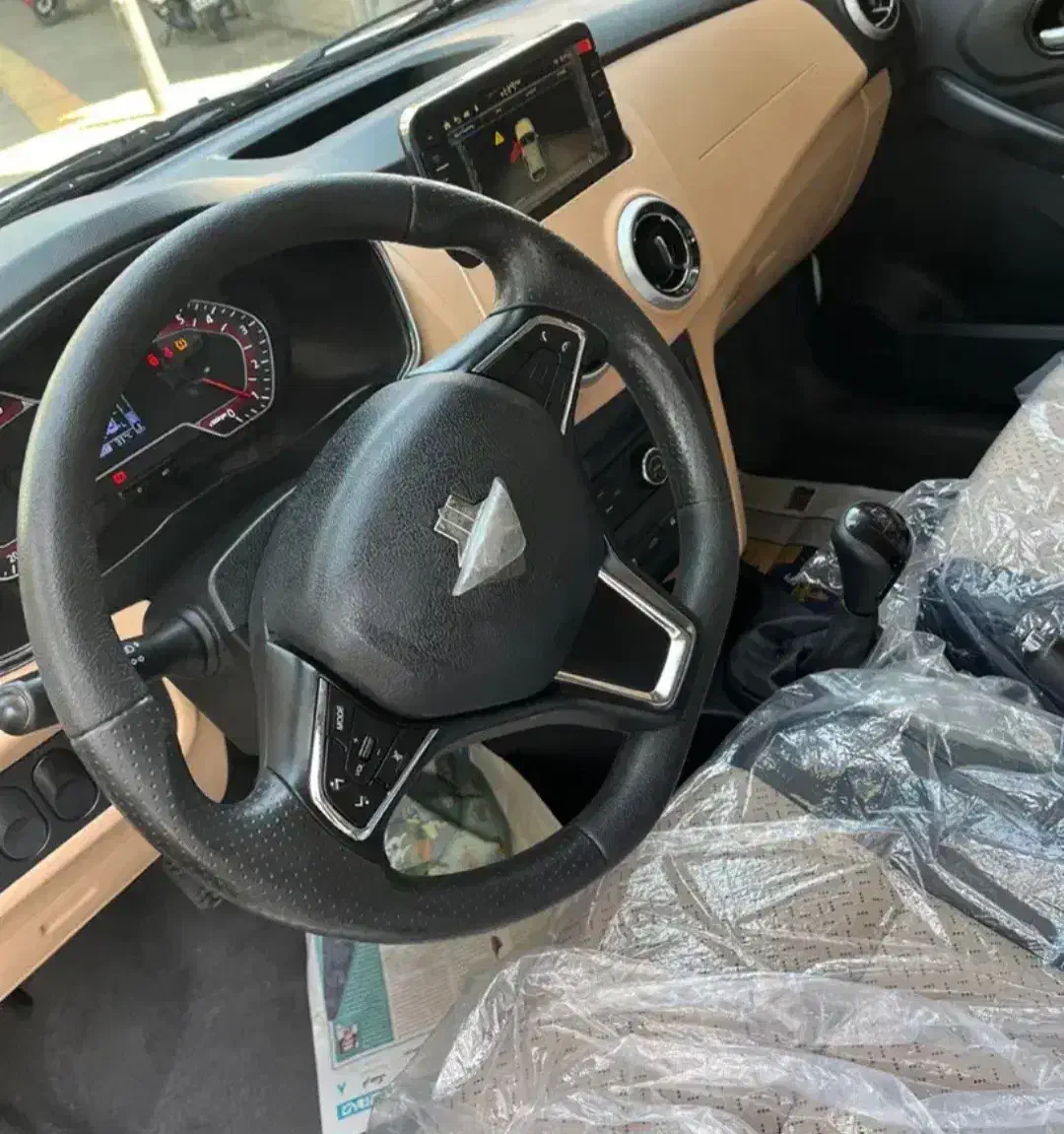 اطلس سفید فول مدل ۱۴۰۳|خودرو سواری و وانت|محلات, |دیوار