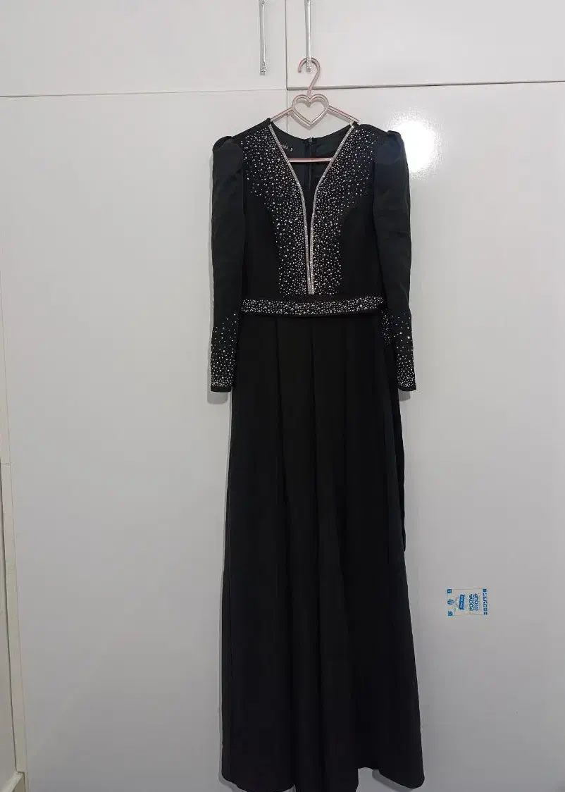 لباس مجلسی پوشیده|لباس|علی‌آباد کتول, |دیوار