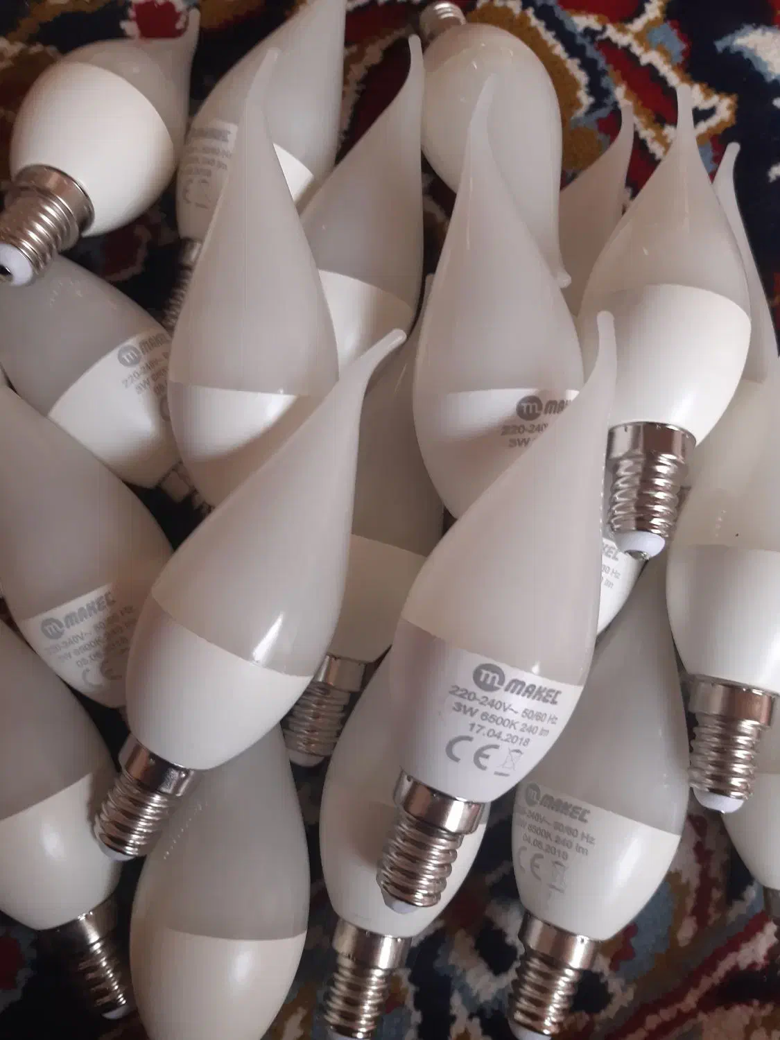 لوستر|لوستر و چراغ آویز|فرخ‌شهر, |دیوار