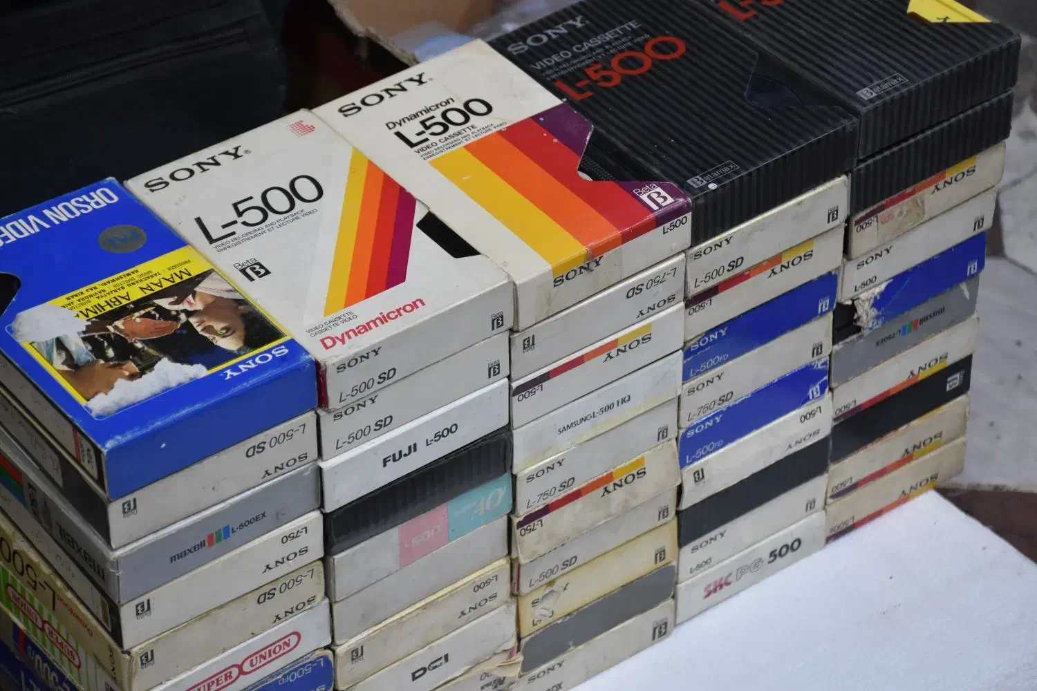 ۸۰عدد نوار کوچک بتاماگس کارکرده|فیلم و موسیقی|تهران, والفجر|دیوار