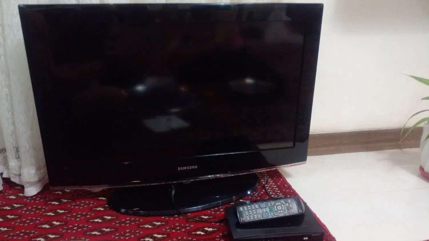 تلویزیون سامسونگ ۳۲ اینچ|تلویزیون و پروژکتور|همدان, |دیوار