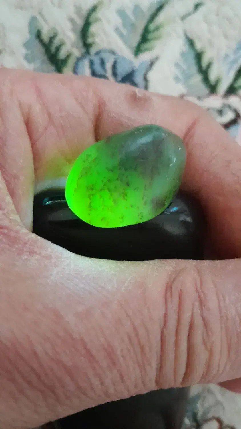 انواع سنگ های قیمتی|جواهرات|بروجرد, |دیوار