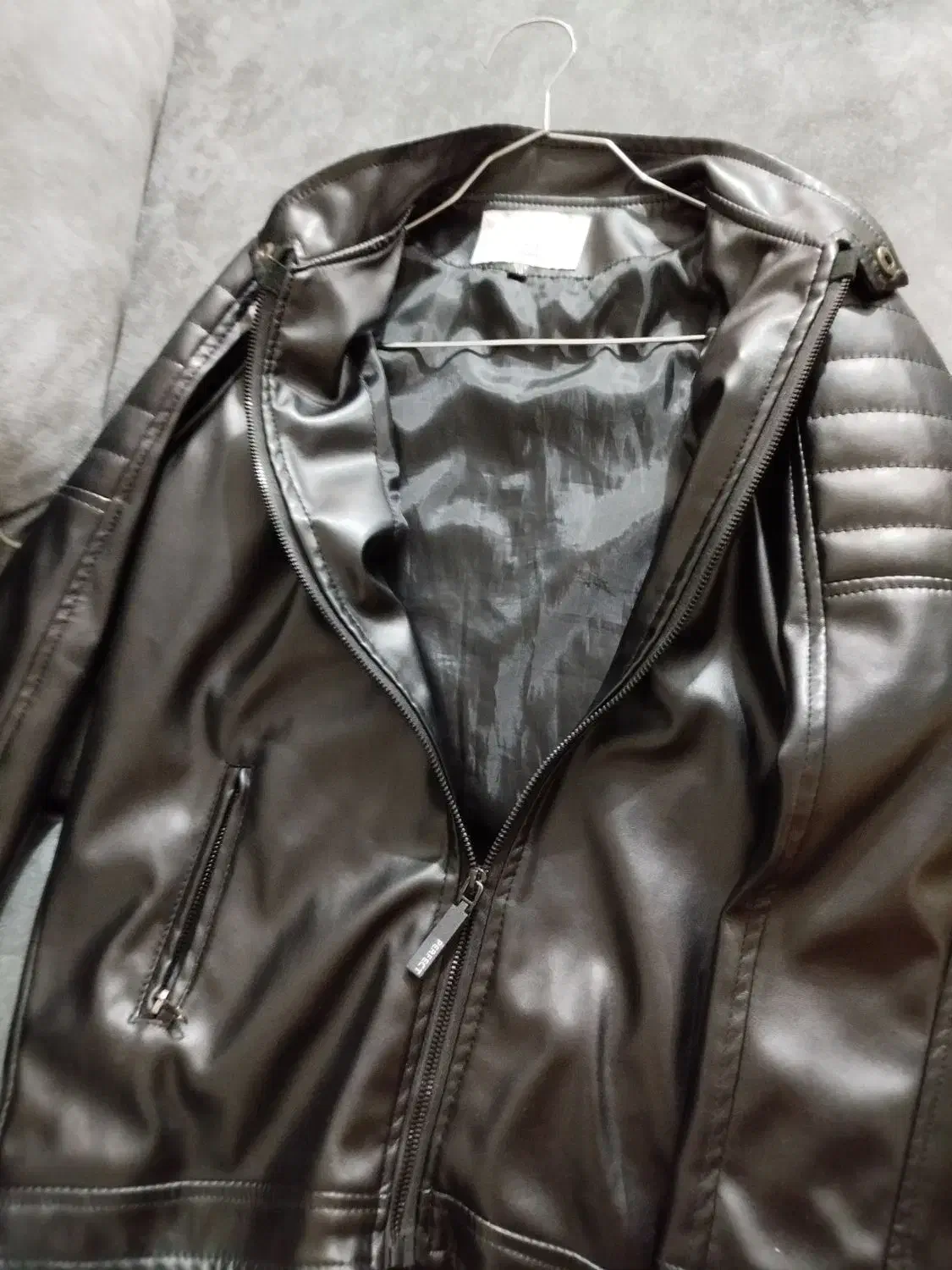 کاپشن چرم پسرانه|لباس|تهران, شهرک طالقانی|دیوار