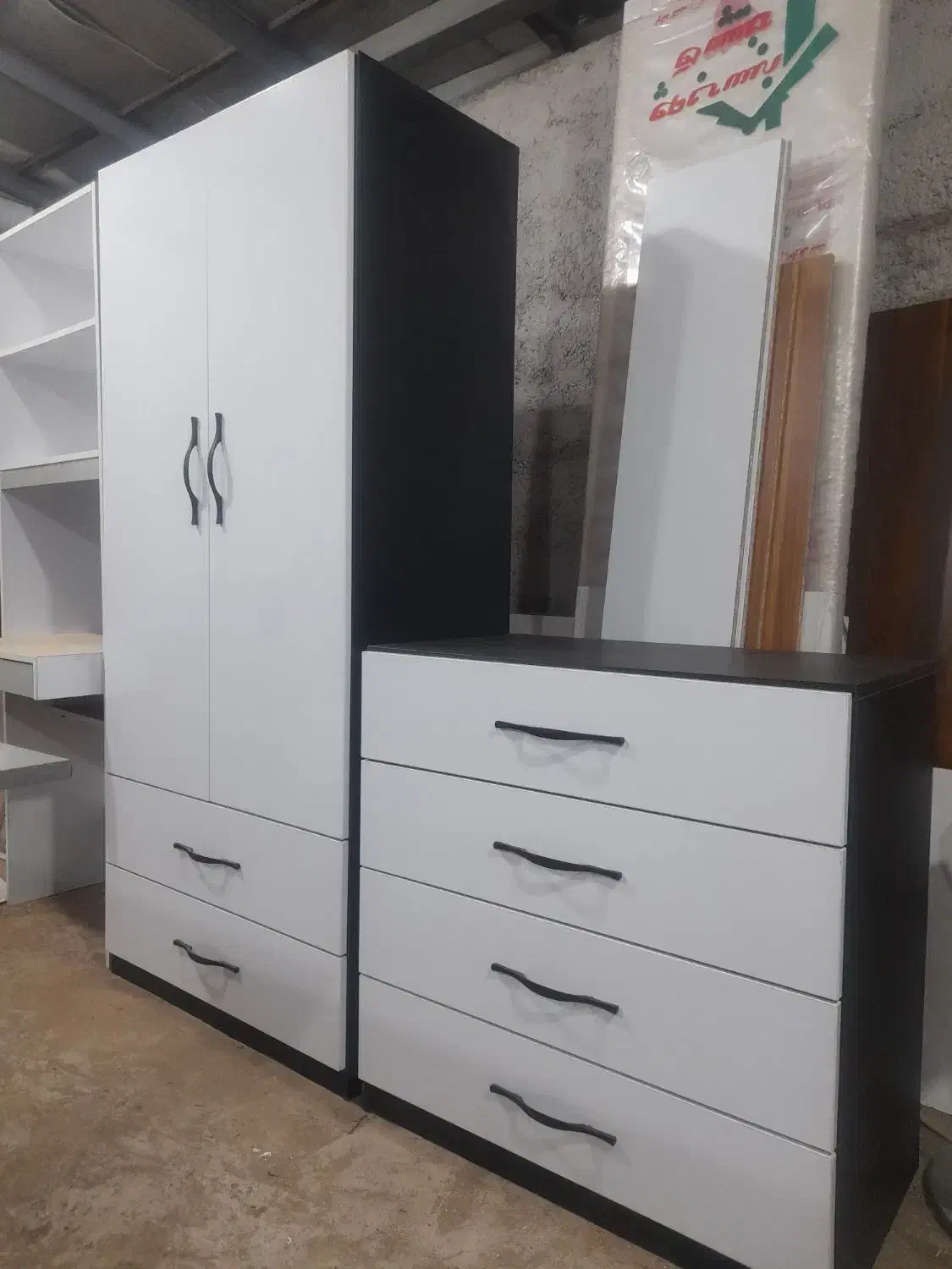 کمدو دراور**نو**|جاکفشی، کمد، دراور|رشت, پل تالشان|دیوار