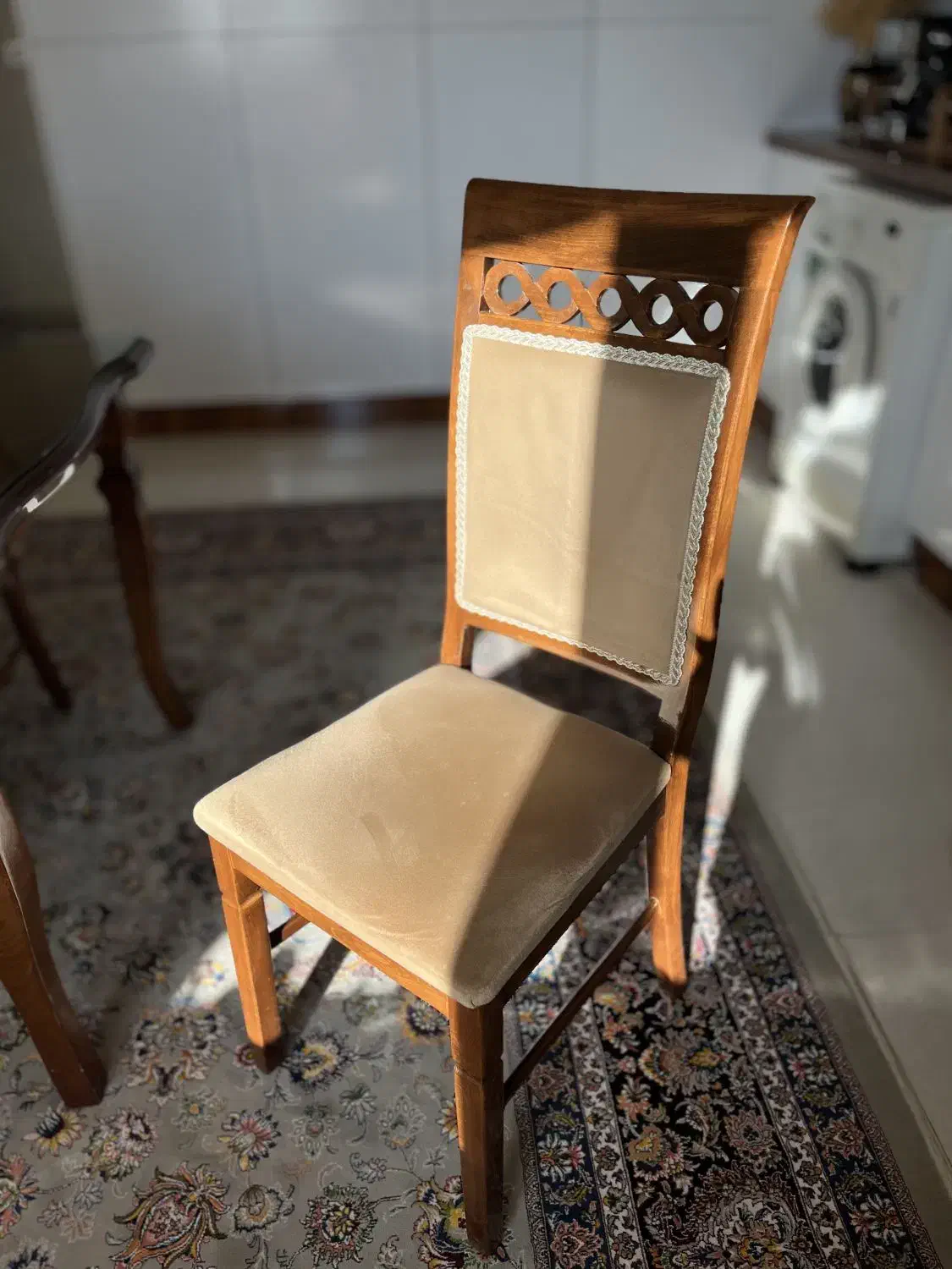 میز|میز و صندلی غذاخوری|اردبیل, |دیوار