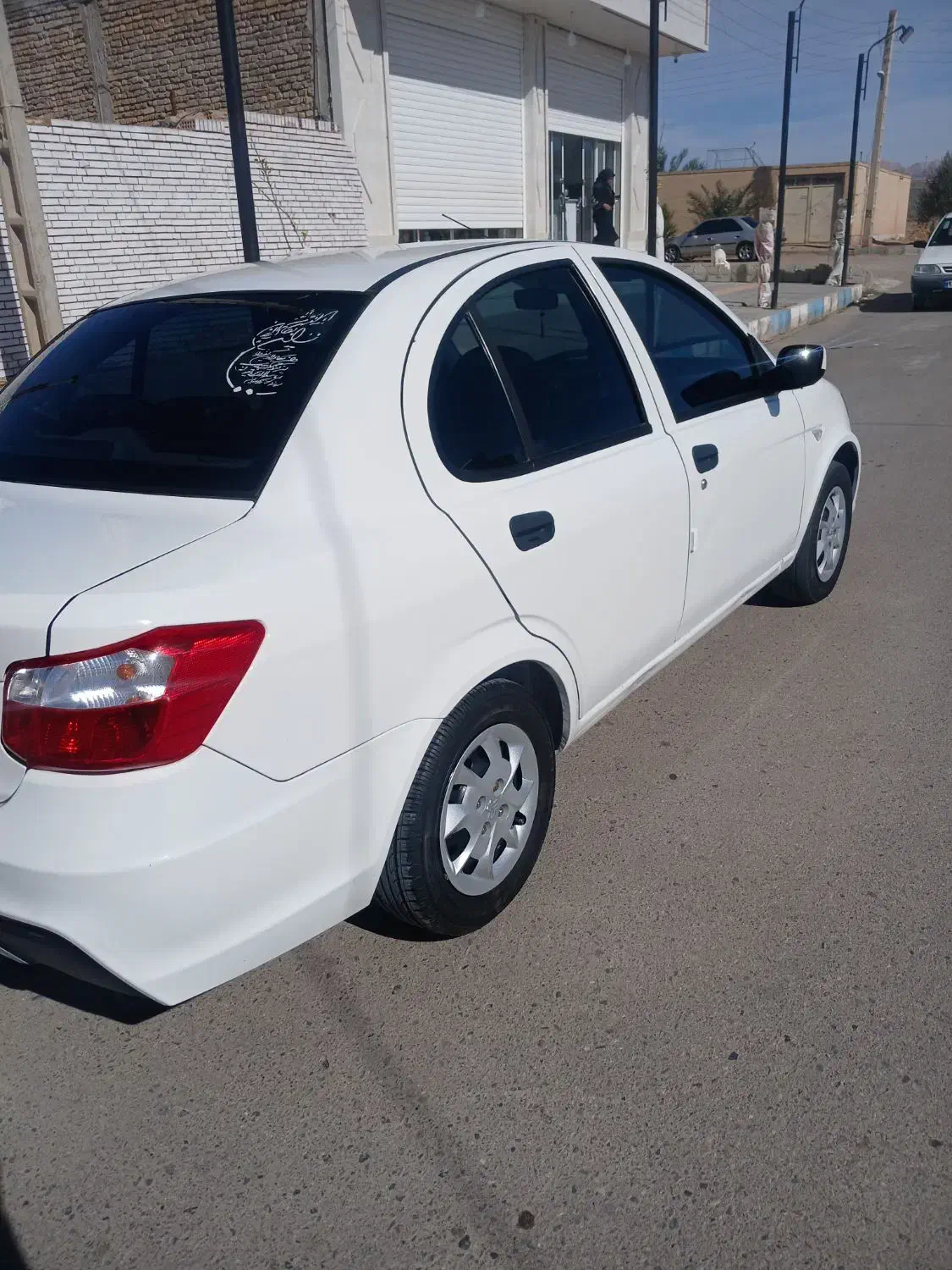 ساینا مدل ۴۰۲|خودرو سواری و وانت|یزد, |دیوار