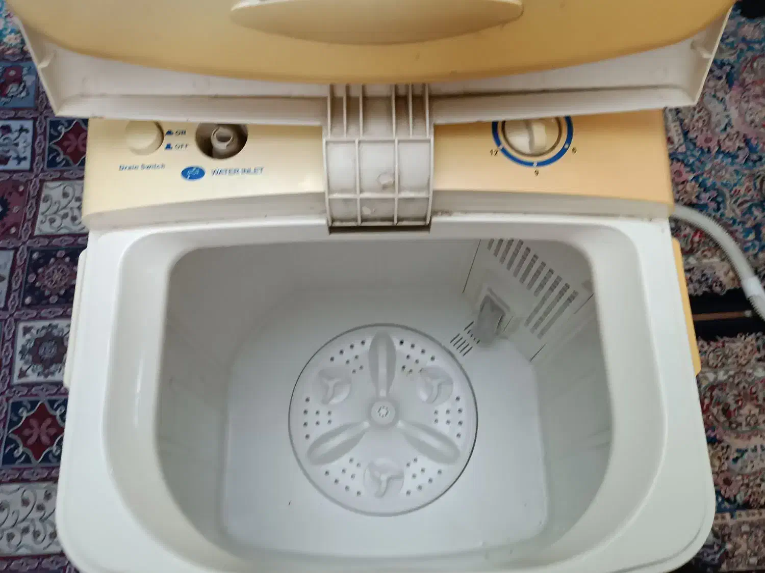 کهنه شور|ماشین لباسشویی و خشک‌کن لباس|اسلام‌شهر, باغ فیض|دیوار