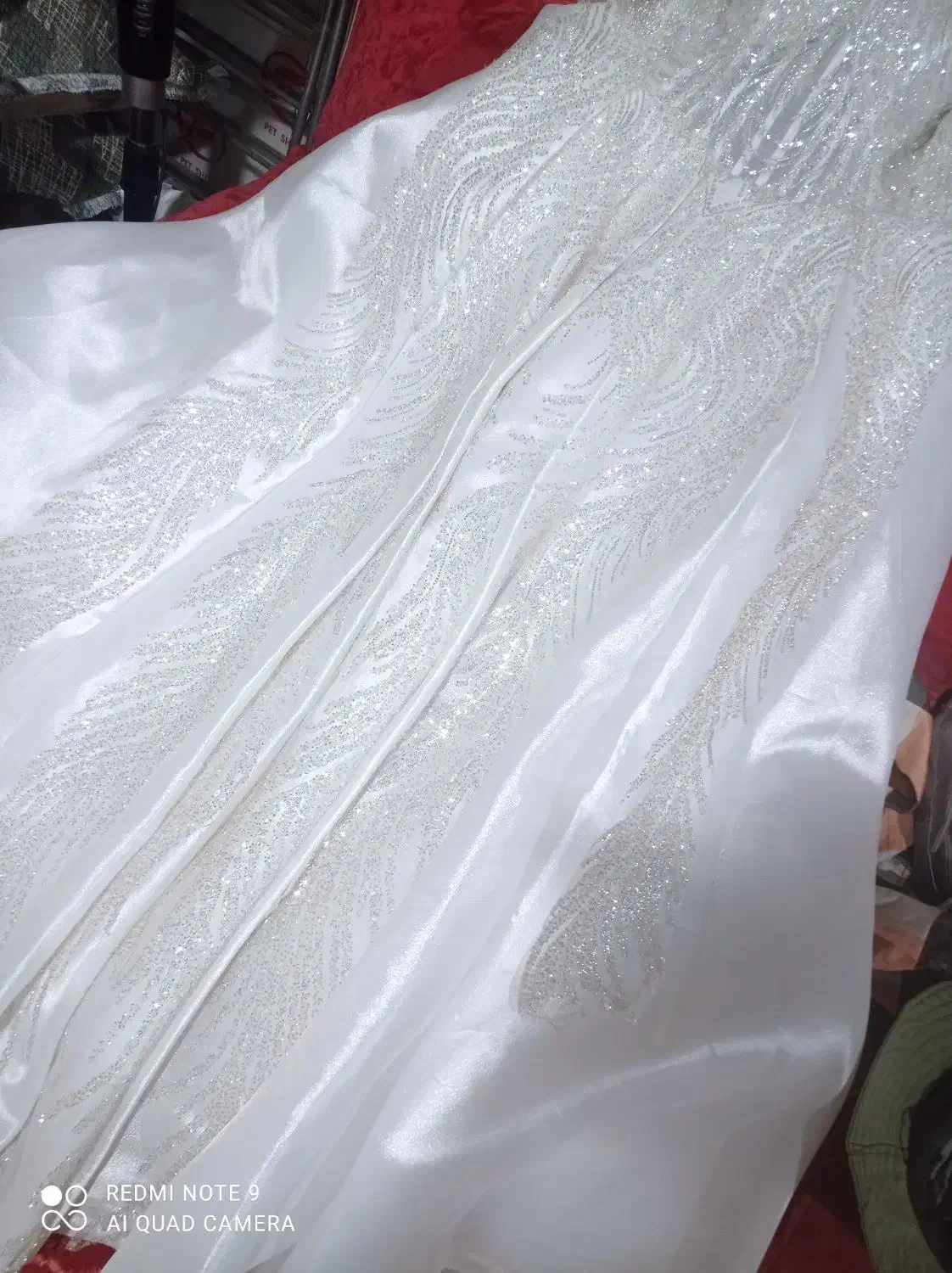 لباس عروس|لباس|داراب, |دیوار