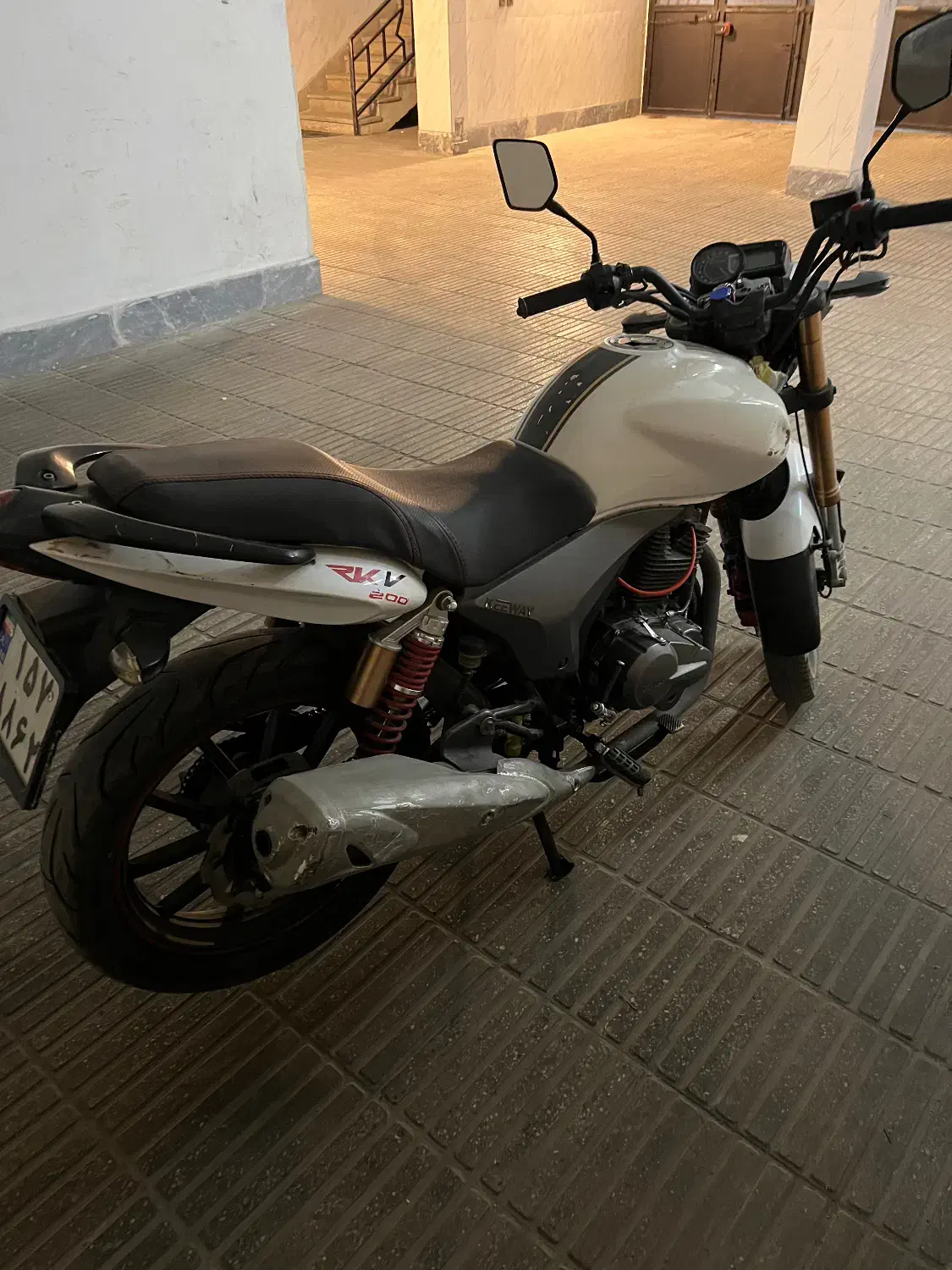 Rkv200|موتورسیکلت|پردیس, فاز ۱|دیوار