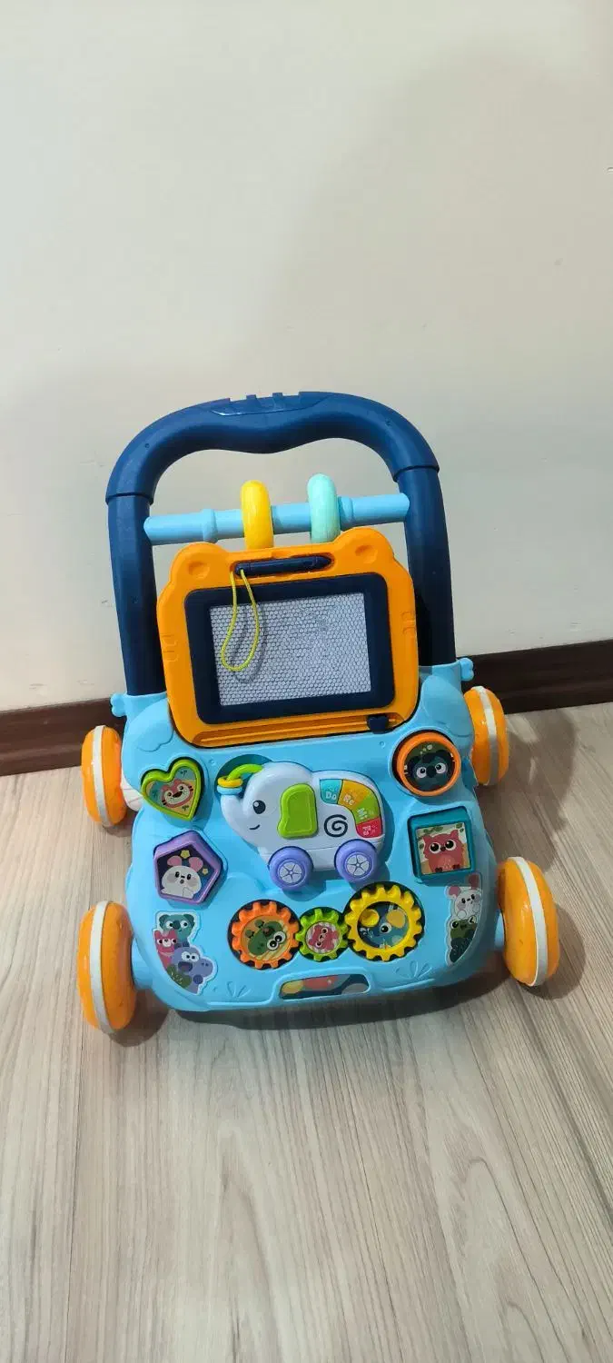 واکر هانگر|اسباب‌‌بازی|ری, دیلمان|دیوار