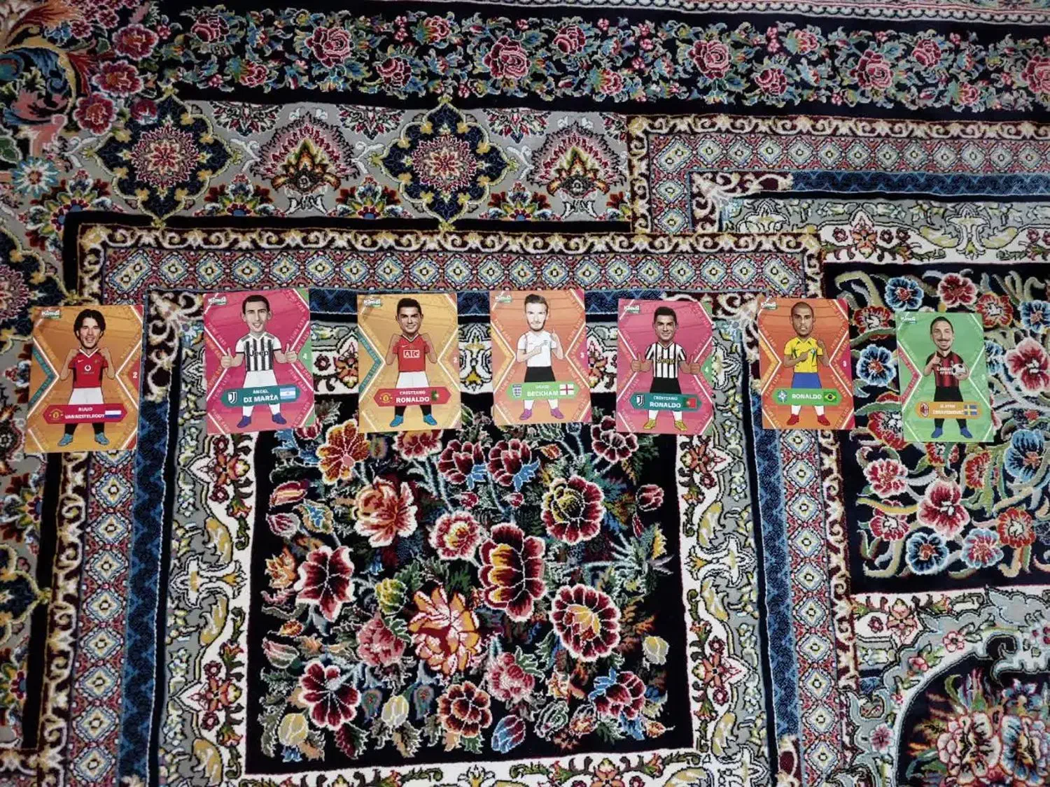 کیمدی سالم بدون لکه همه کارت ها ارزان بیا توضیحات|کلکسیون و سرگرمی|قم, علی آباد|دیوار