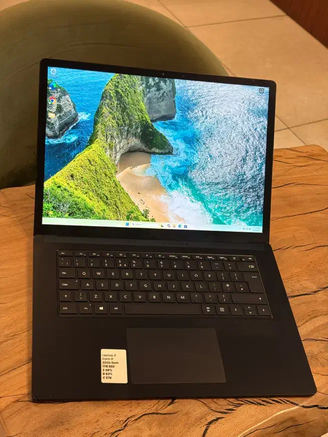 سرفیس لپتاپ۱۵اینچ رم۳۲ گیگ یک ترابایت نسل بالا|رایانه همراه|تهران, فاطمی|دیوار