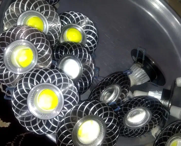 لامپ ال ای دی (چوار)|لامپ و چراغ|ایلام, |دیوار