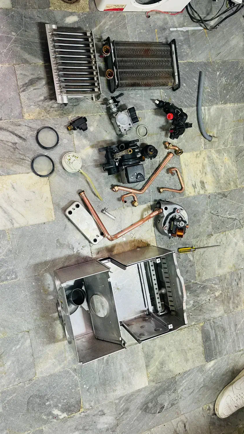 تعمیرات تخصصی پکیج‌ های ایران.بوتان.لورچ|آبگرمکن، پکیج، شوفاژ|مشکین‌دشت, |دیوار