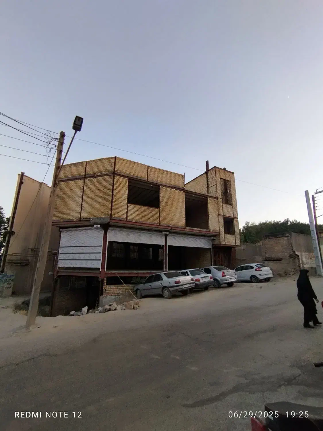 فروش سه طبقه ساختمان تجاری|فروش آپارتمان|کنگاور, |دیوار