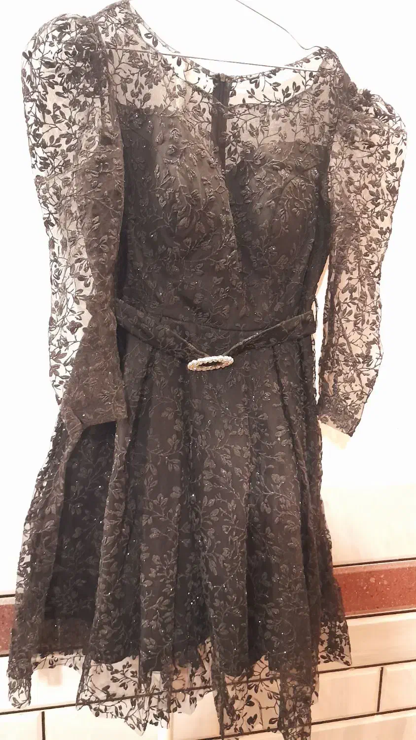 پیرهن مجلسی|لباس|الیگودرز, |دیوار