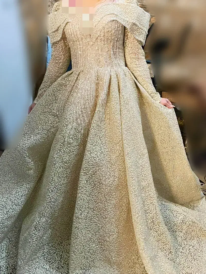 لباس عقد و نامزدی|لباس|شیراز, وصال|دیوار