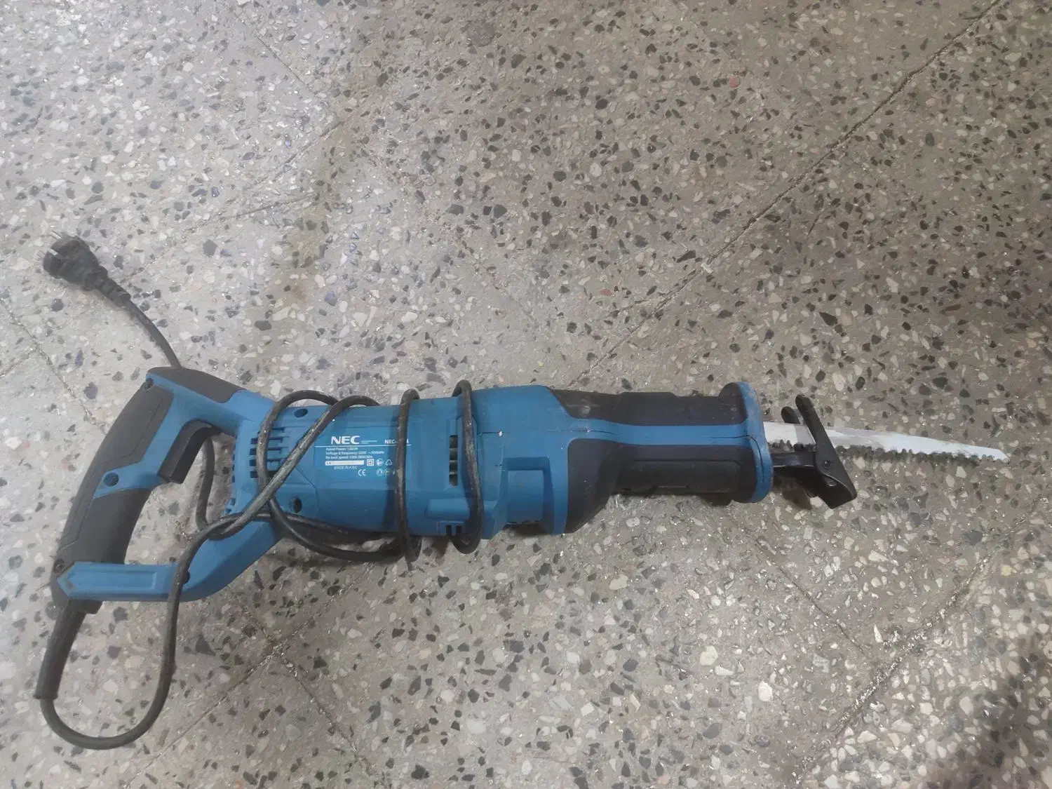 اره افقی بر|ابزارآلات|اصفهان, خانه اصفهان|دیوار