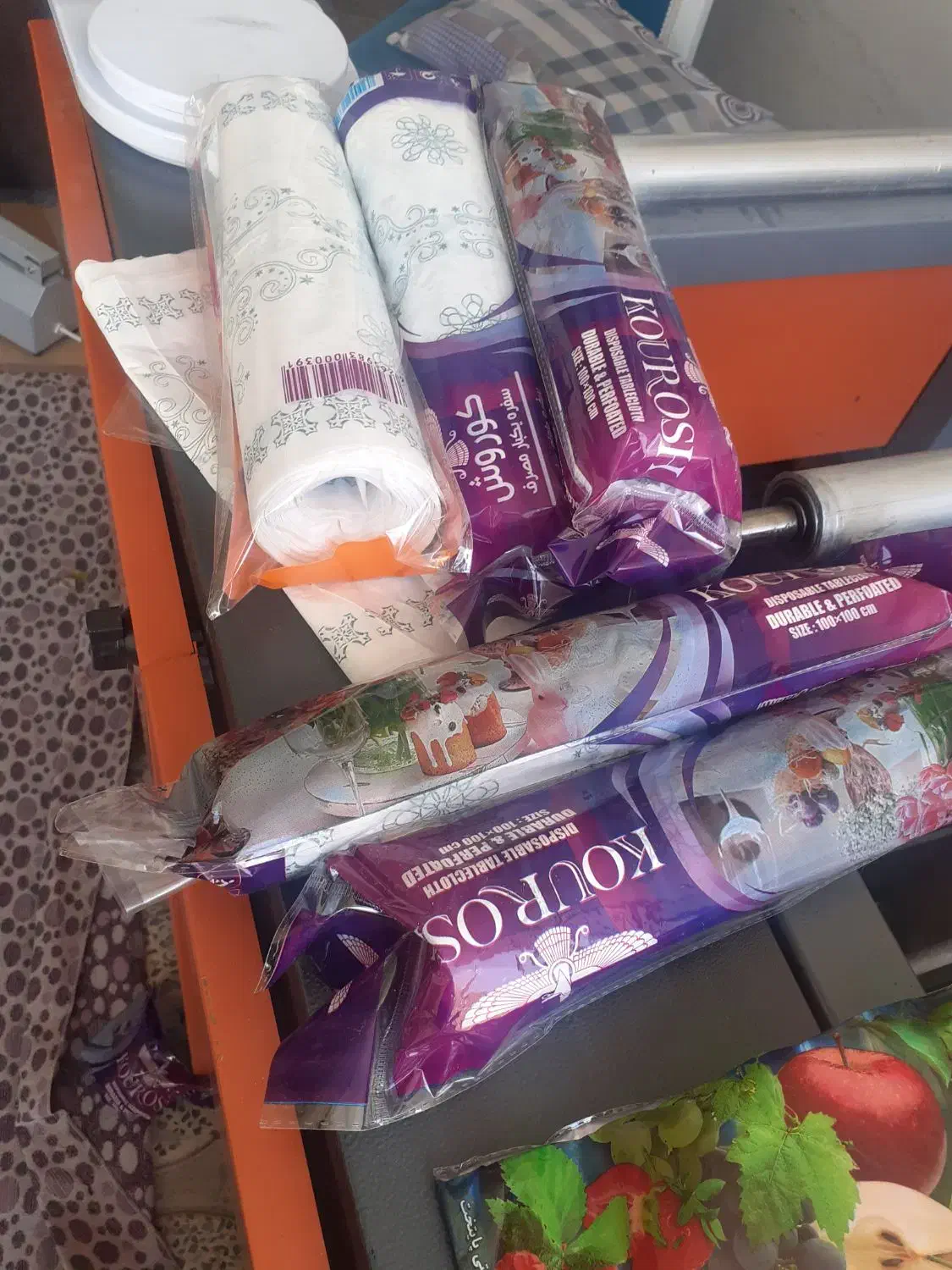 فروش  سفره یکبار مصرف وکیسه فریزر|سفره، حوله، دستمال آشپزخانه|آبدانان, |دیوار