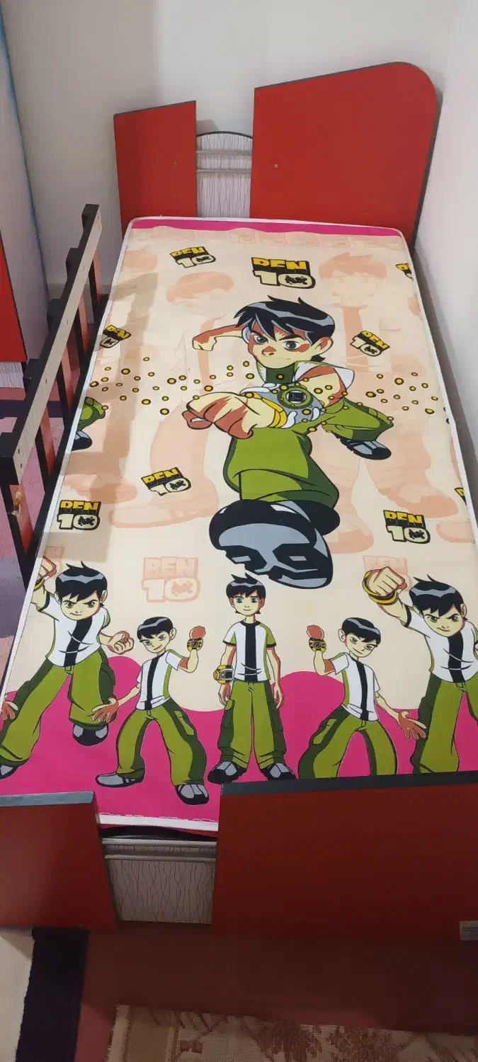 تخت همراه تشک.|تخت و سرویس خواب|اقبالیه, |دیوار