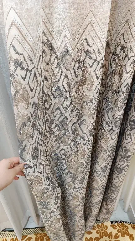 پرده|پرده، رانر، رومیزی|قروه, |دیوار