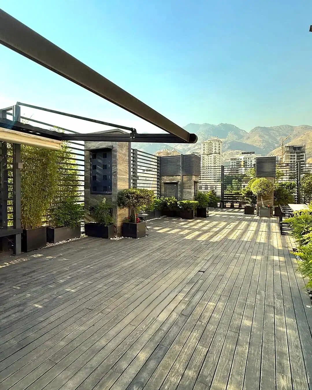 زعـفـرانـیــه ( ساختمان برند ) 200 متر