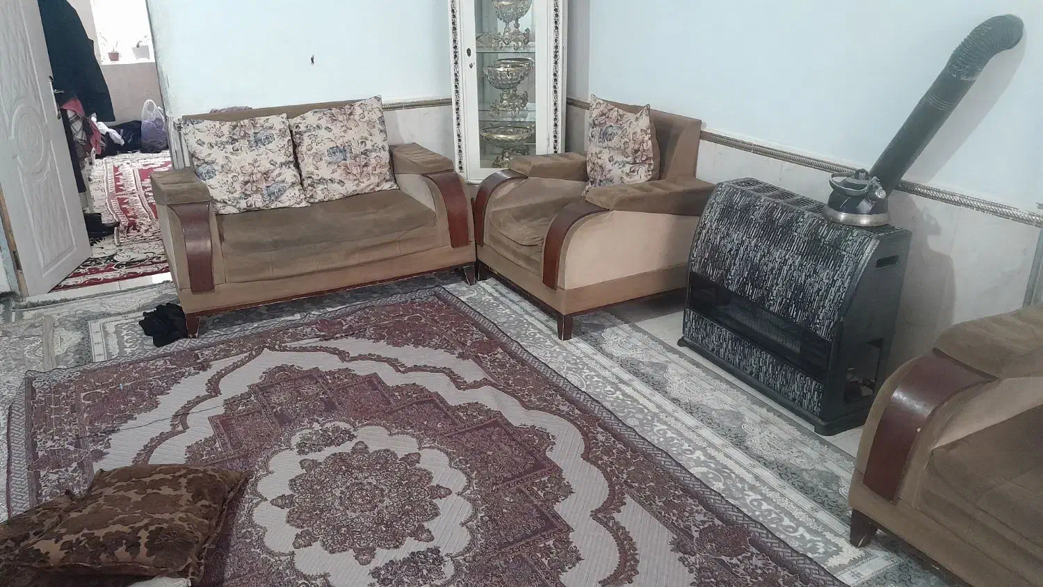 مبل|مبلمان خانگی و میز عسلی|چناران, |دیوار