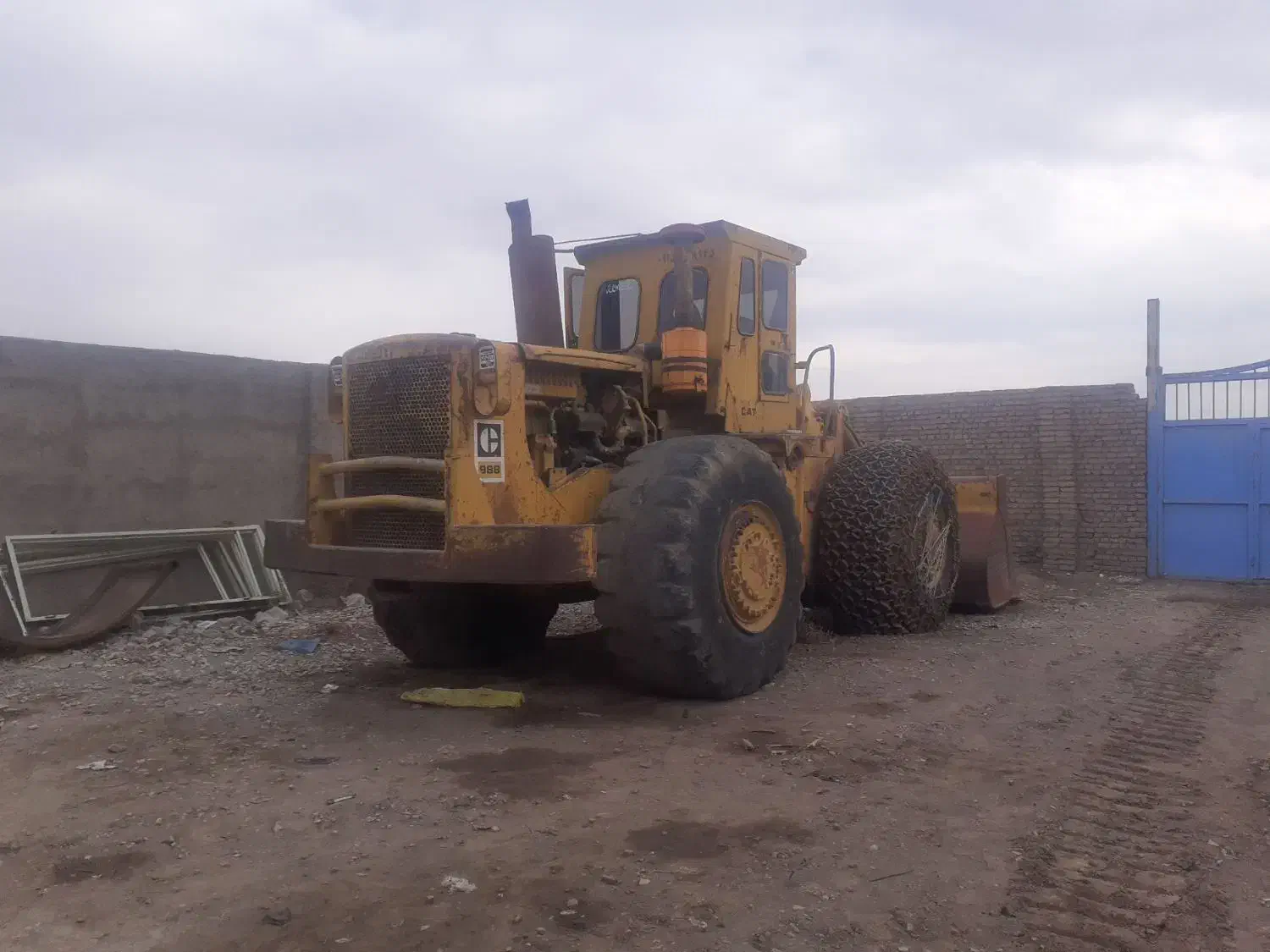 لودر کاترپیلار ۹۸۸|خودرو سنگین|مشهد, جاهد شهر|دیوار