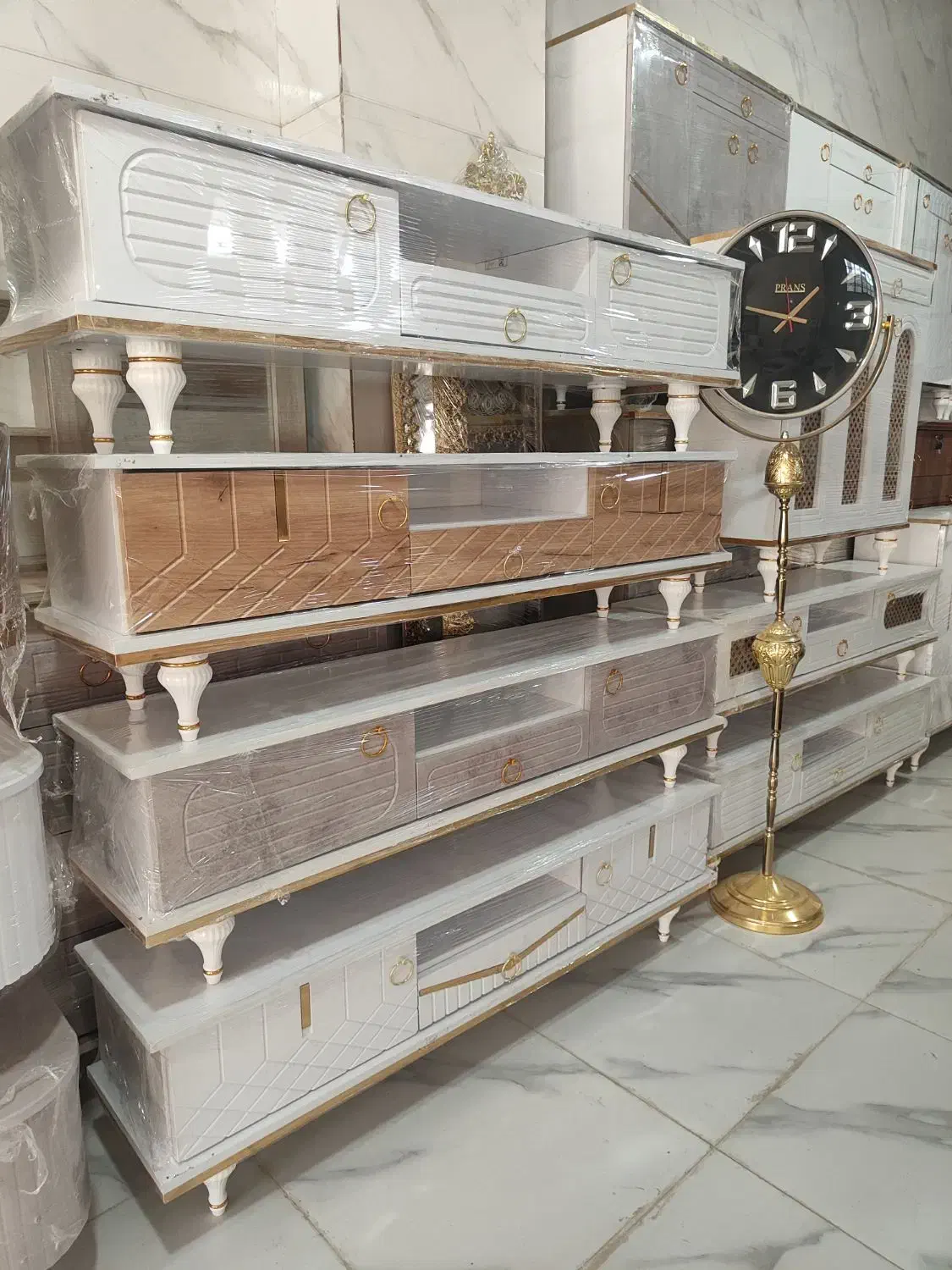 میز تلوزیون  فقط۲۹۵۰۰۰۰|میز تلویزیون|لردگان, |دیوار