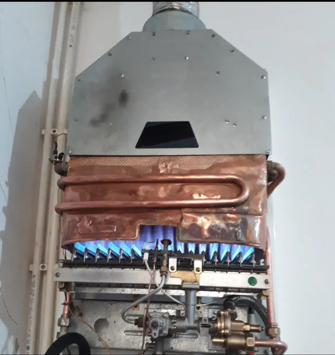 سرویس آبگرمکن دیواری و لوله کشی آب|خدمات پیشه و مهارت|بروجرد, |دیوار