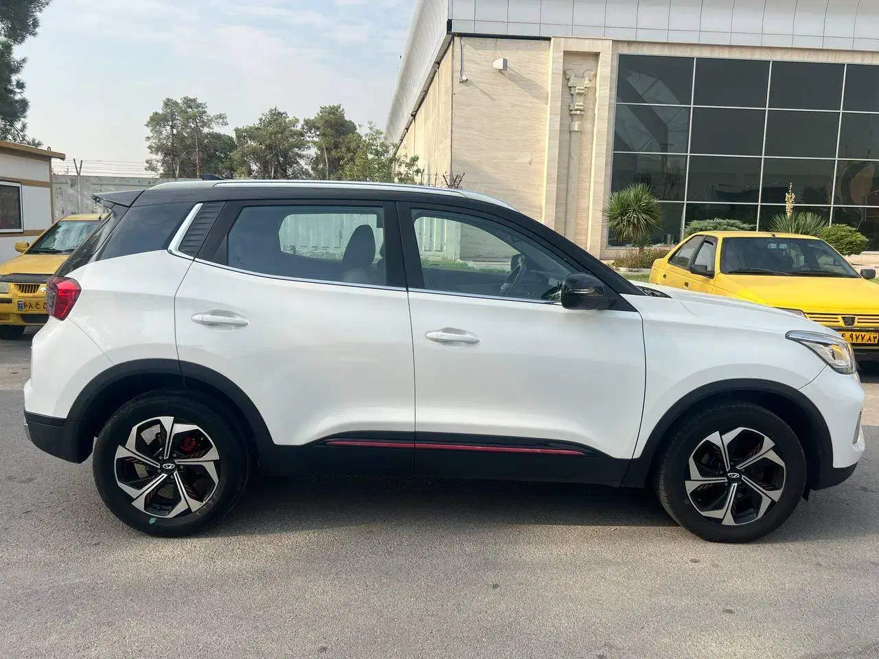 اجاره خودرو X55 ام وی ام|خودرو اجاره‌ای|شیراز, فرودگاه شهید دستغیب شیراز|دیوار