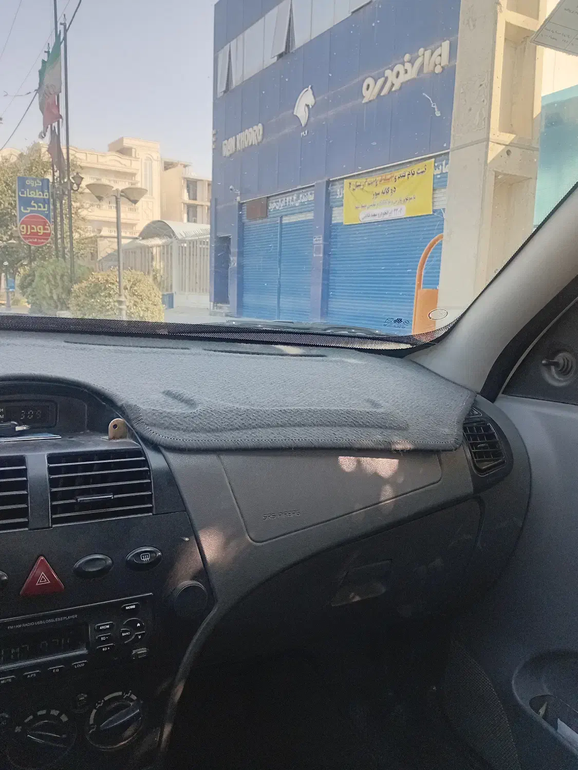 تیبا صندوق دار مدل 97|خودرو سواری و وانت|کازرون, |دیوار