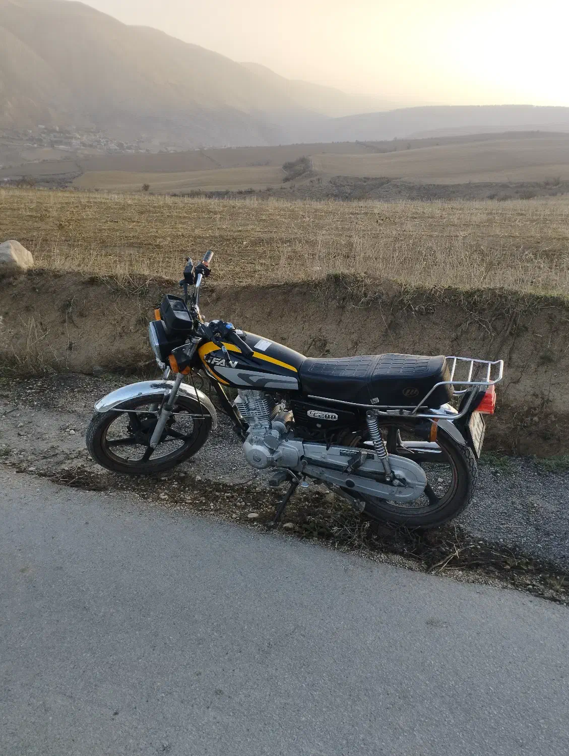 لیفان 200 مدل 1401|موتورسیکلت|کلاله, |دیوار