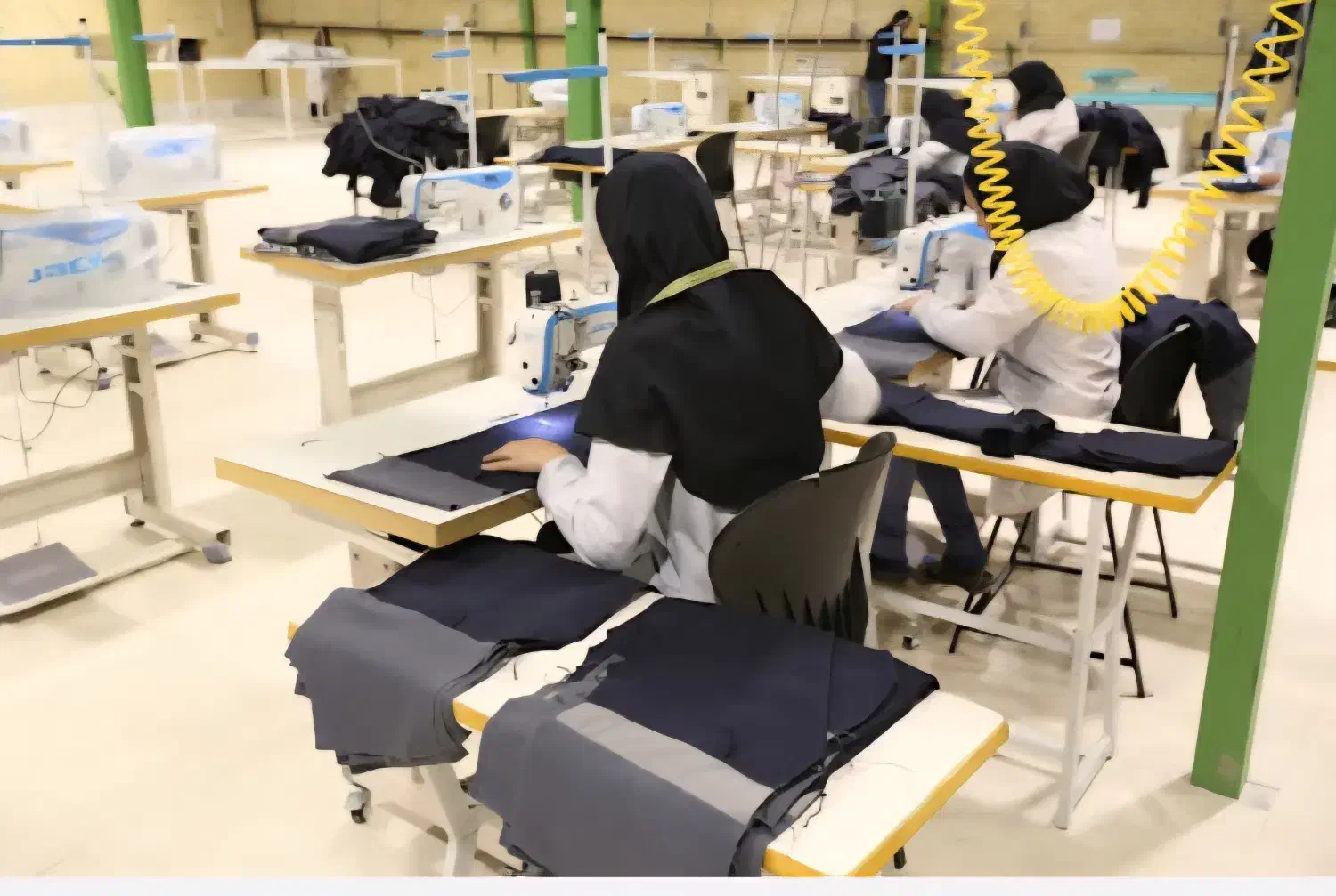 خیاط چرخکار خانم سری دوز و تک دوزمسلط به دوخت|استخدام هنری و رسانه|تهران, نبی اکرم|دیوار