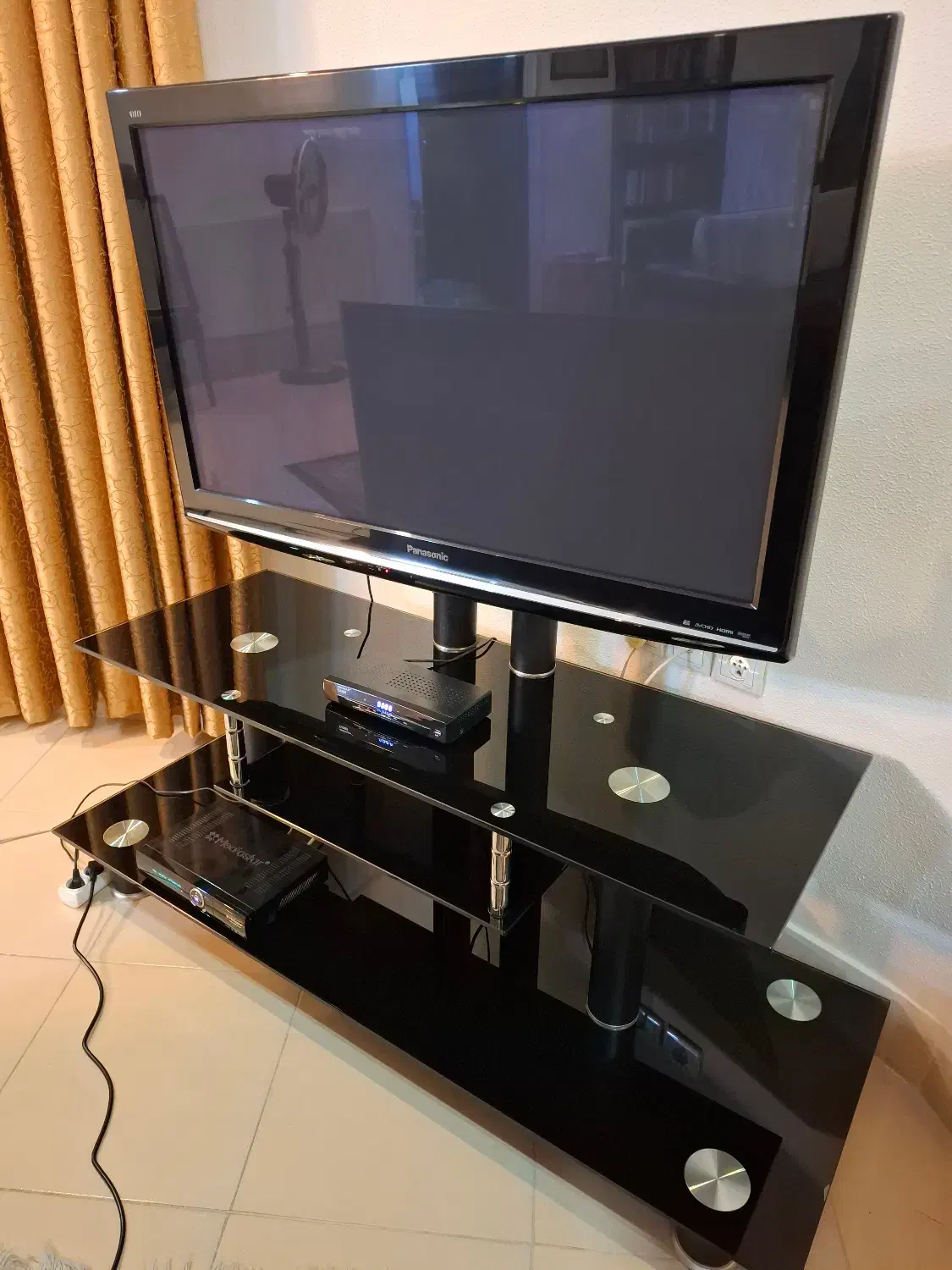 تلویزیون پاناسونیک ویرا 42 اینچ|تلویزیون و پروژکتور|شاهین‌شهر, شهرک میلاد|دیوار