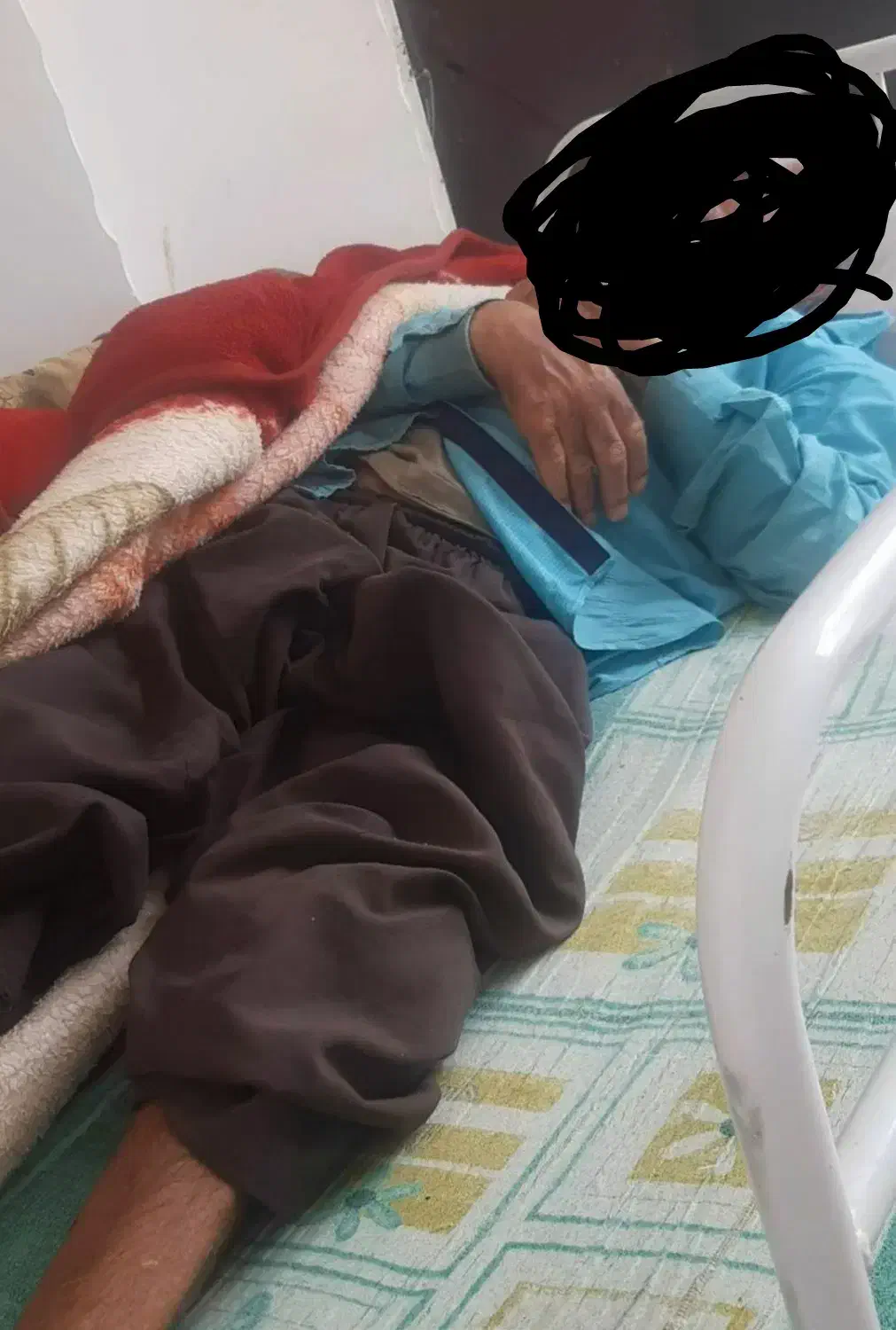 پتوخرابه هس فروش و معاوضه با مواد غذایی دارم|رختخواب، بالش، پتو|بروجن, |دیوار