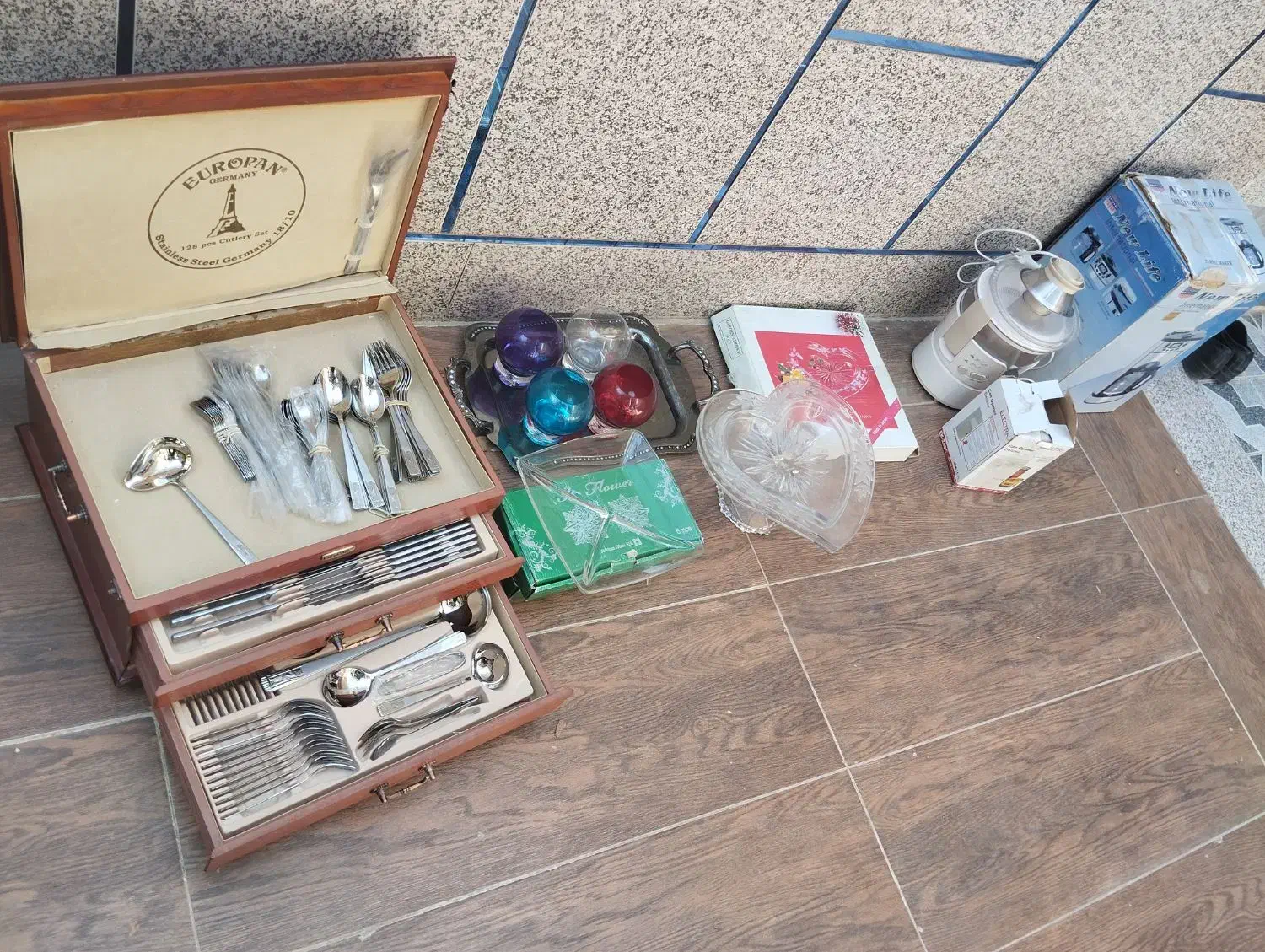 وسایل خانه|ظروف سرو و پذیرایی|شاهین‌شهر, گرگاب|دیوار