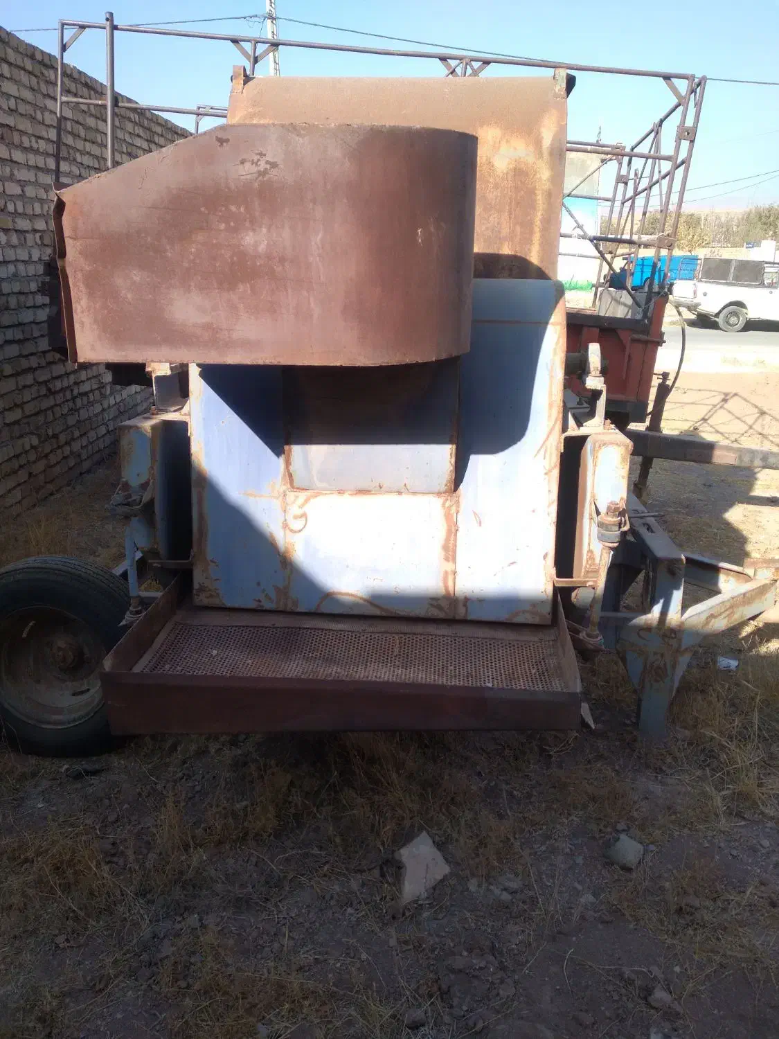 خرمن کوب ۵ کاره سالم وتمیز|ماشین‌آلات صنعتی|کوهین, |دیوار