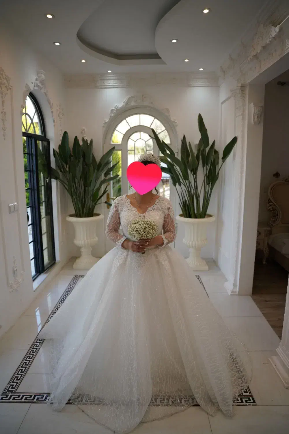 لباس عروس مزون‌دوز لوکس ، فقط یک‌بار استفاده.|لباس|ساری, |دیوار