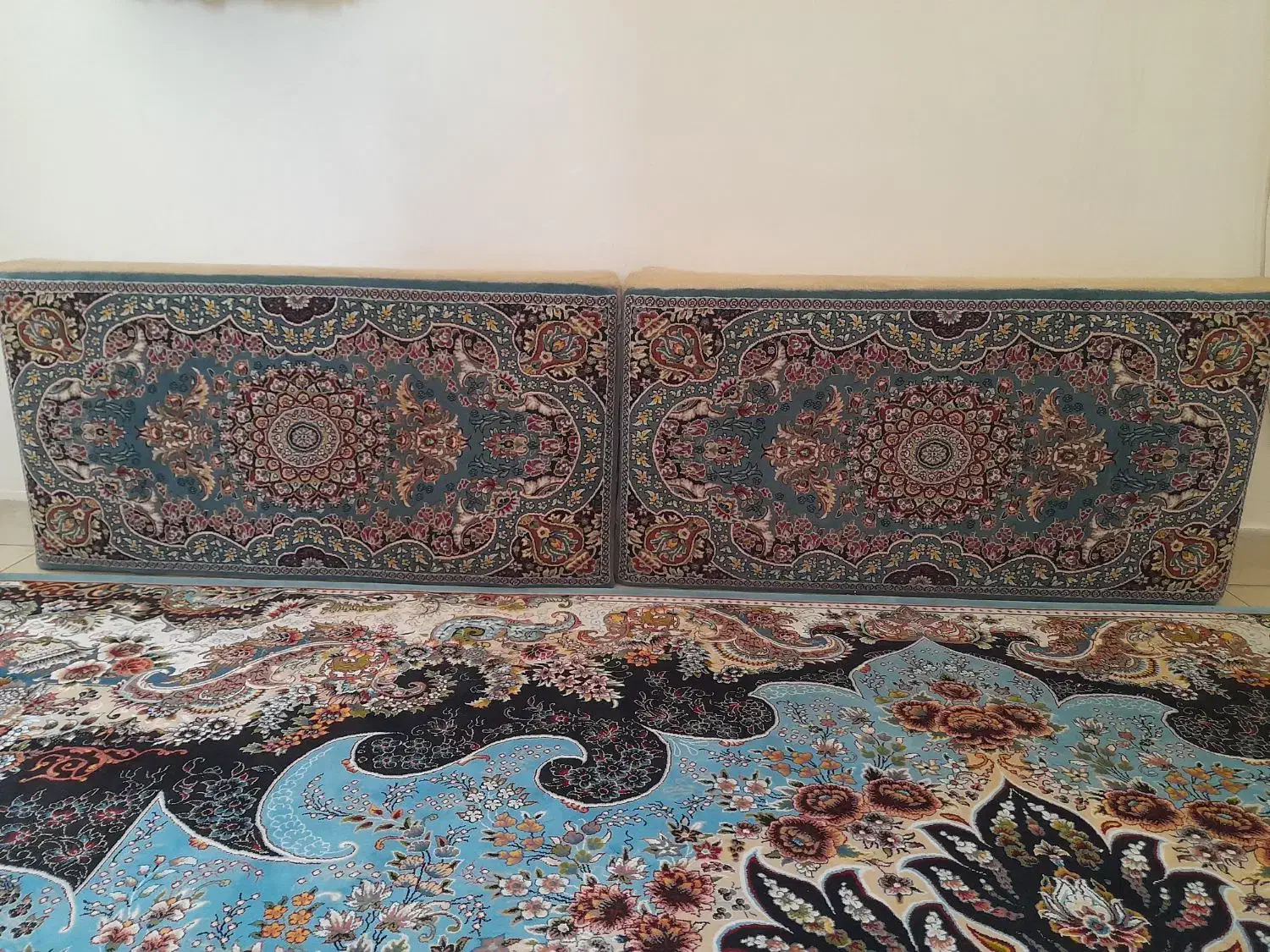 پشتی|پشتی|چهاردانگه (تهران), |دیوار