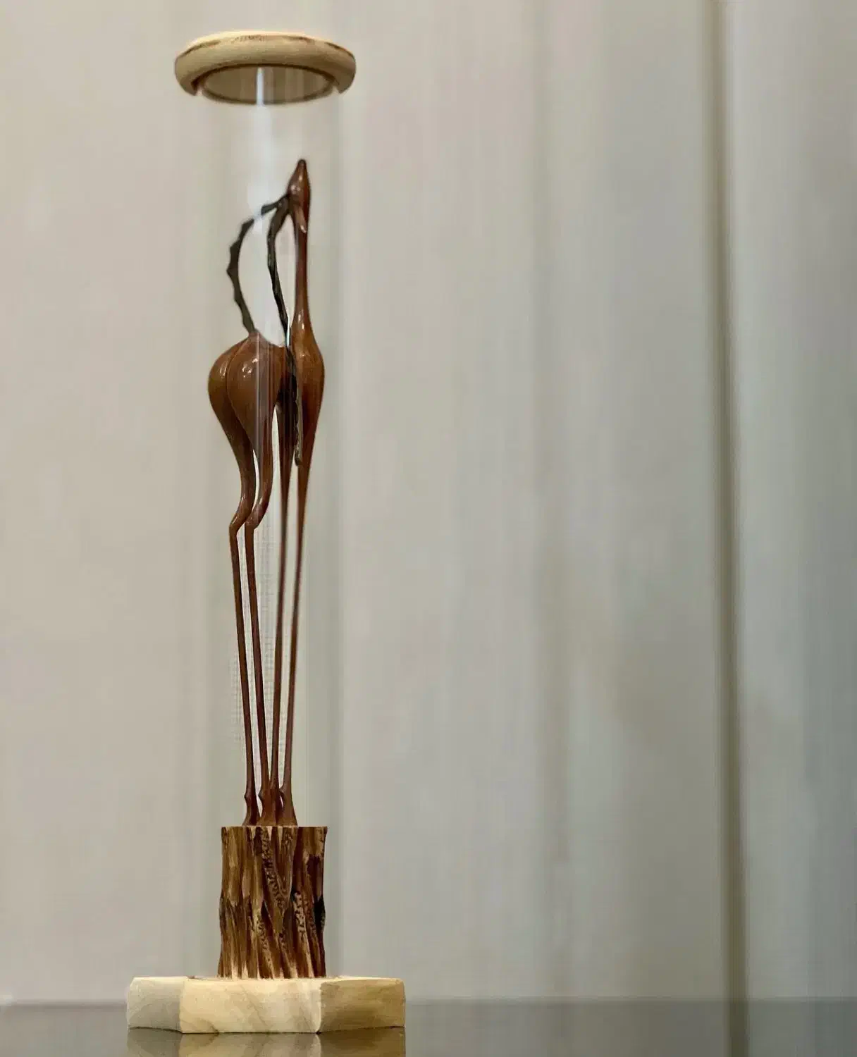 مجسمه ای که نگاه ها رو به خودش خیره میکنه|مجسمه، تندیس، ماکت|تهران, هفت حوض|دیوار