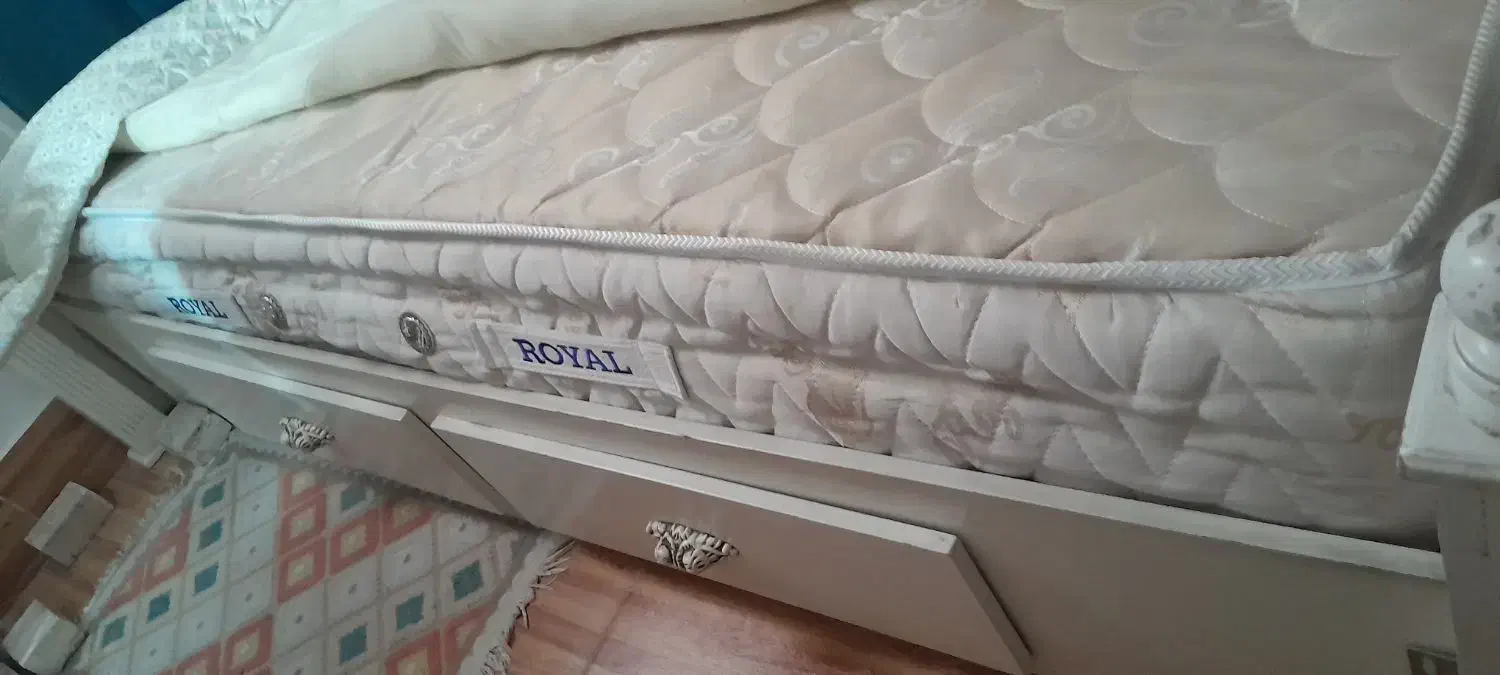 تخت دونفره کاملا سالم|تشک تختخواب|ری, شهرک نظامی|دیوار