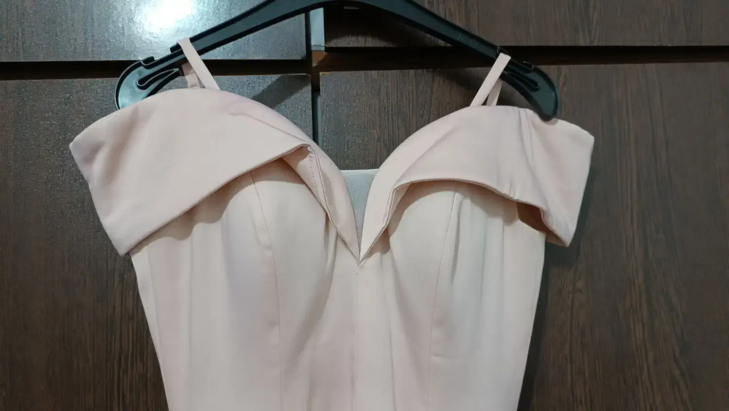 لباس مجلسی|لباس|آستانه اشرفیه, |دیوار