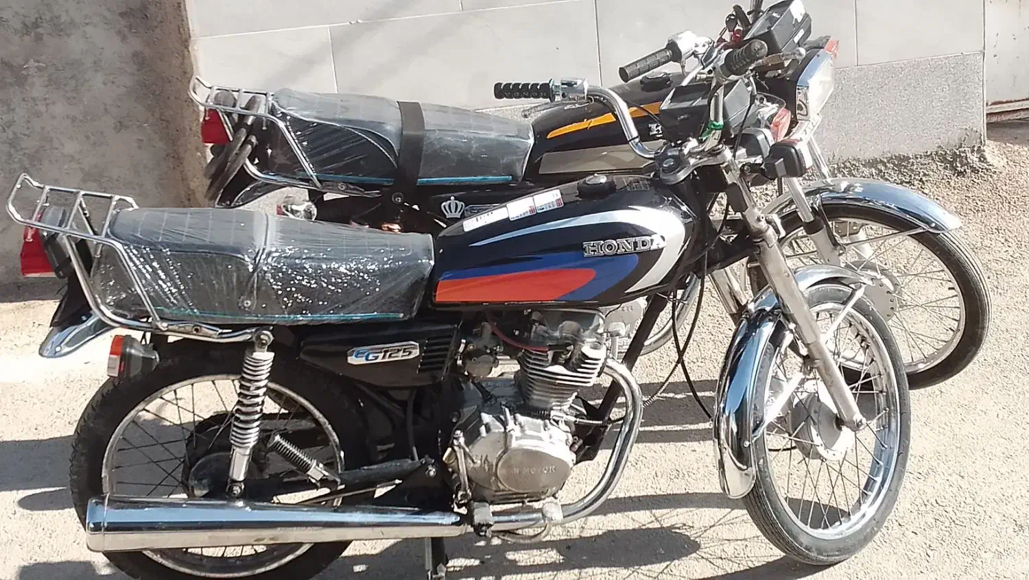 متور 82تیزتک|موتورسیکلت|شیراز, بید زرد|دیوار