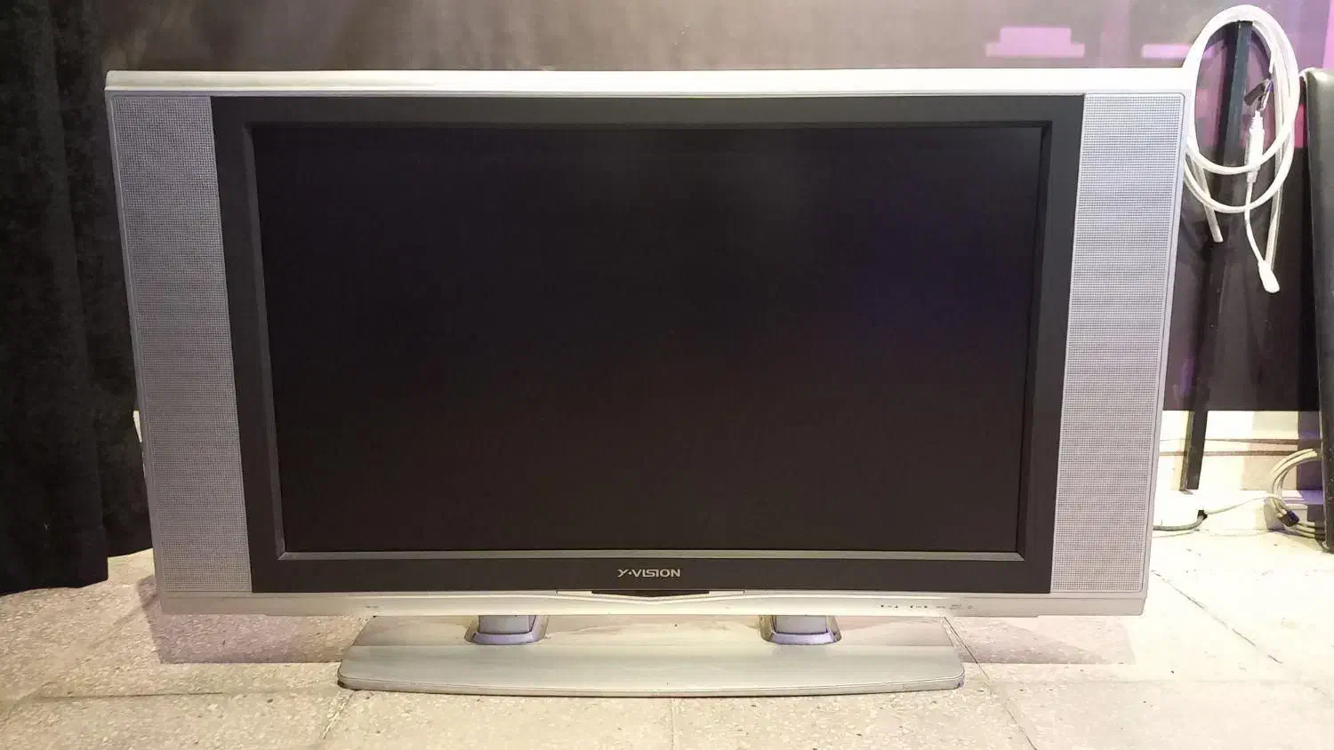تلویزیون ۳۲ اینچ X-VISION|تلویزیون و پروژکتور|سمنان, |دیوار