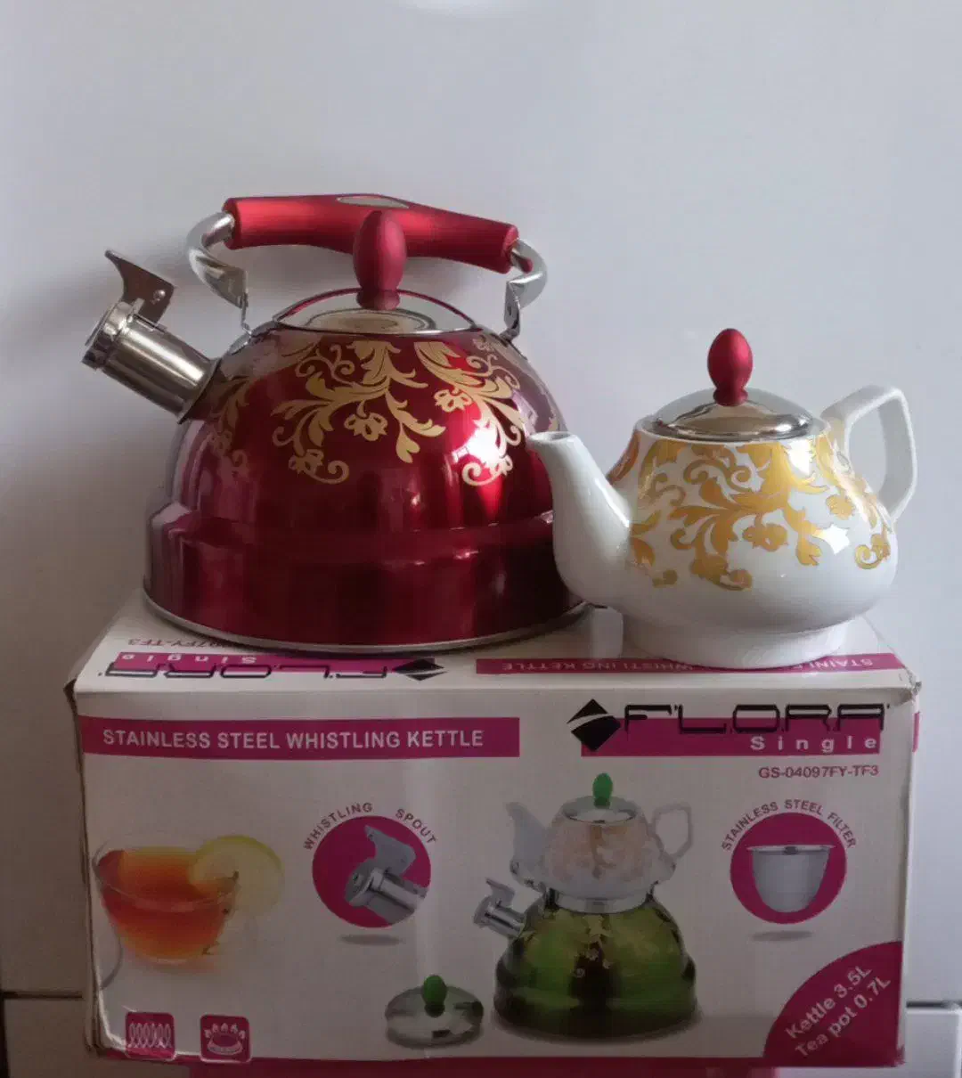 قوری و کتری سوت زن رنگی مارک فلورا|قوری، کتری، قهوهساز دستی|نجفآباد, طالقانی|دیوار