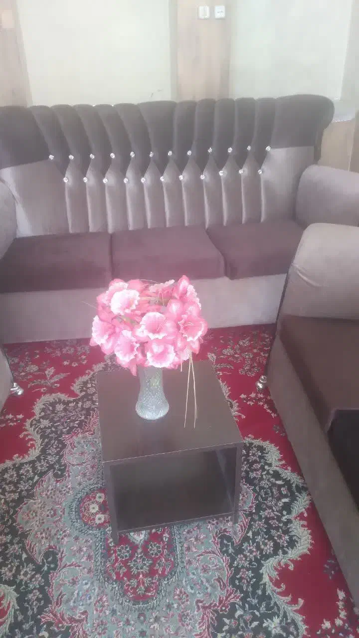 مبل تمیز وبدون خط وخش وپارگی|مبلمان خانگی و میز عسلی|برخوار, |دیوار